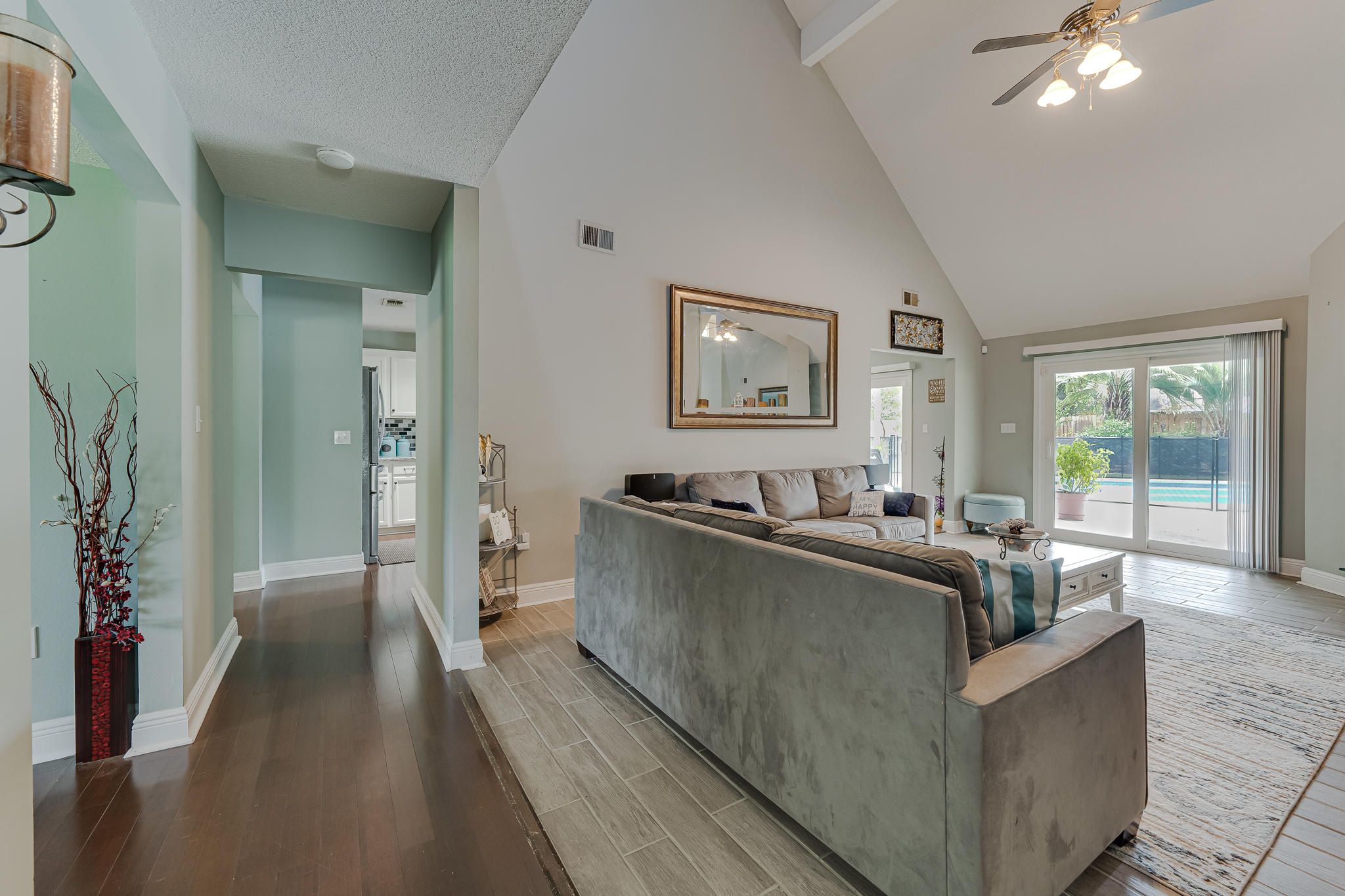 CRESCENT SHORES - Residential