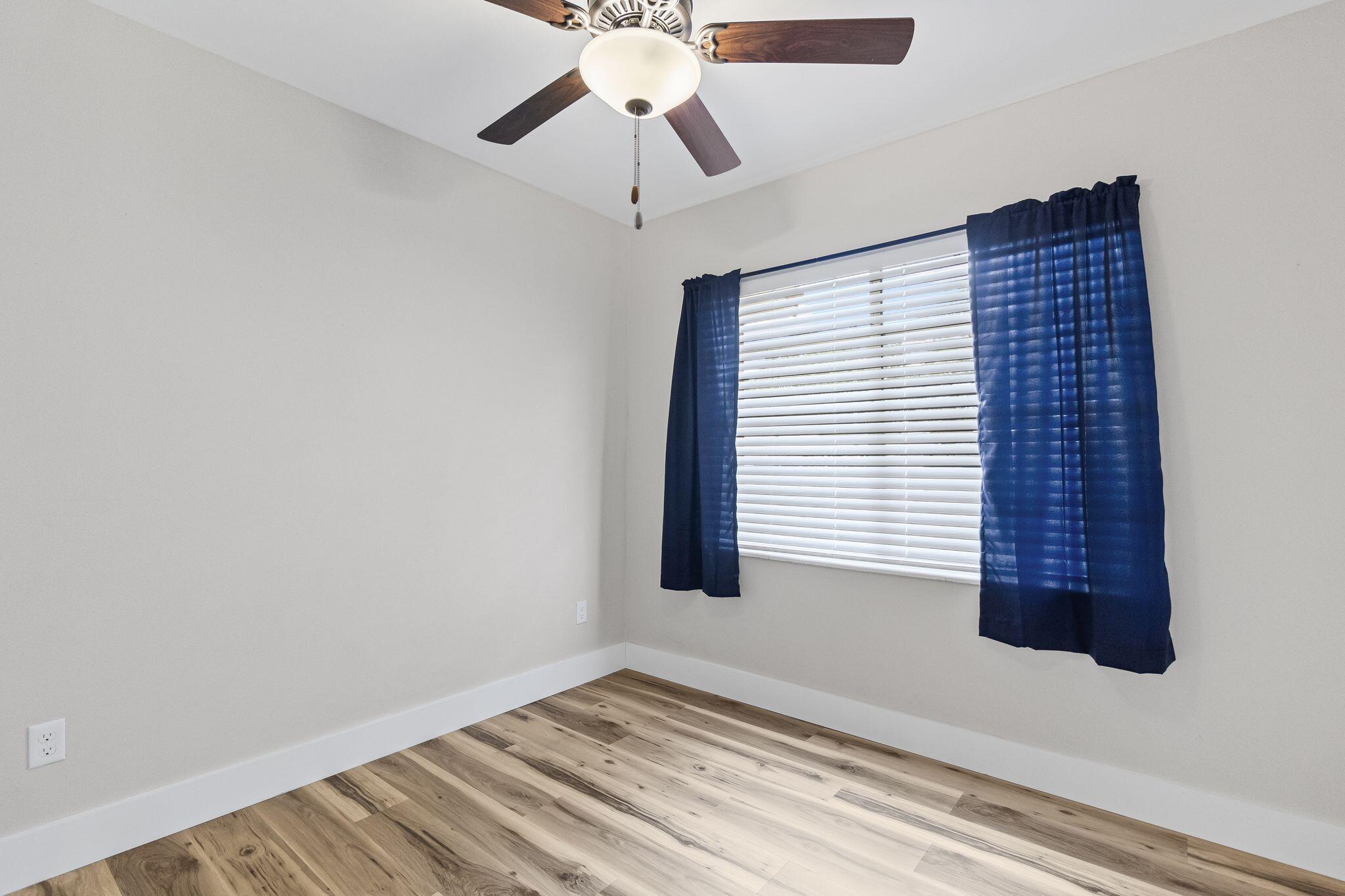 GARNIERS BEACH 7TH - Residential