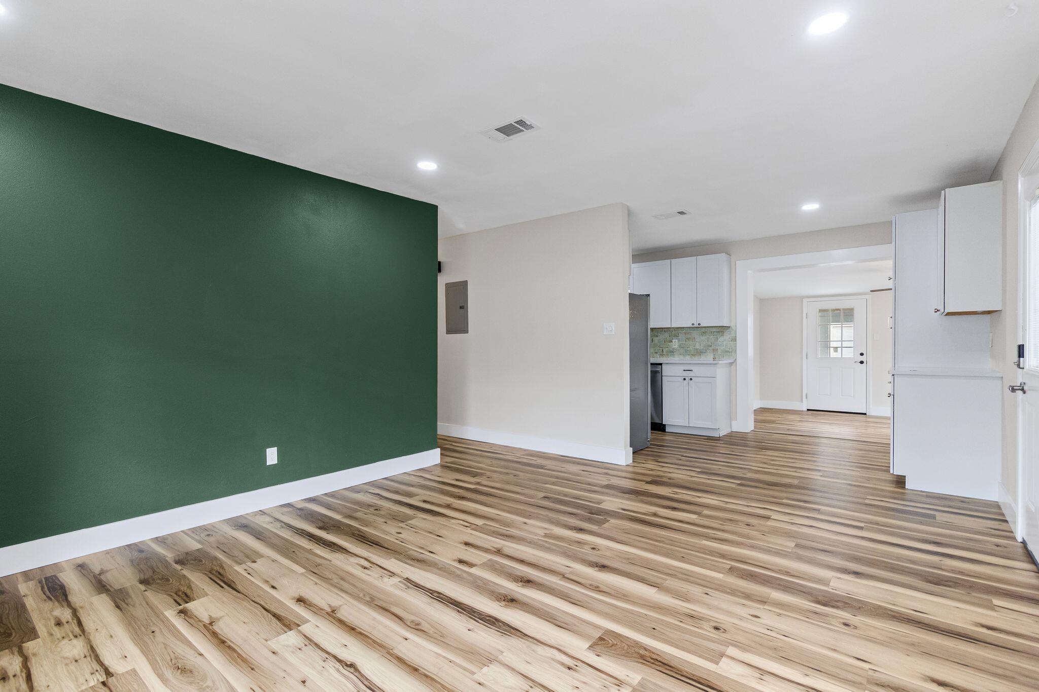 GARNIERS BEACH 7TH - Residential