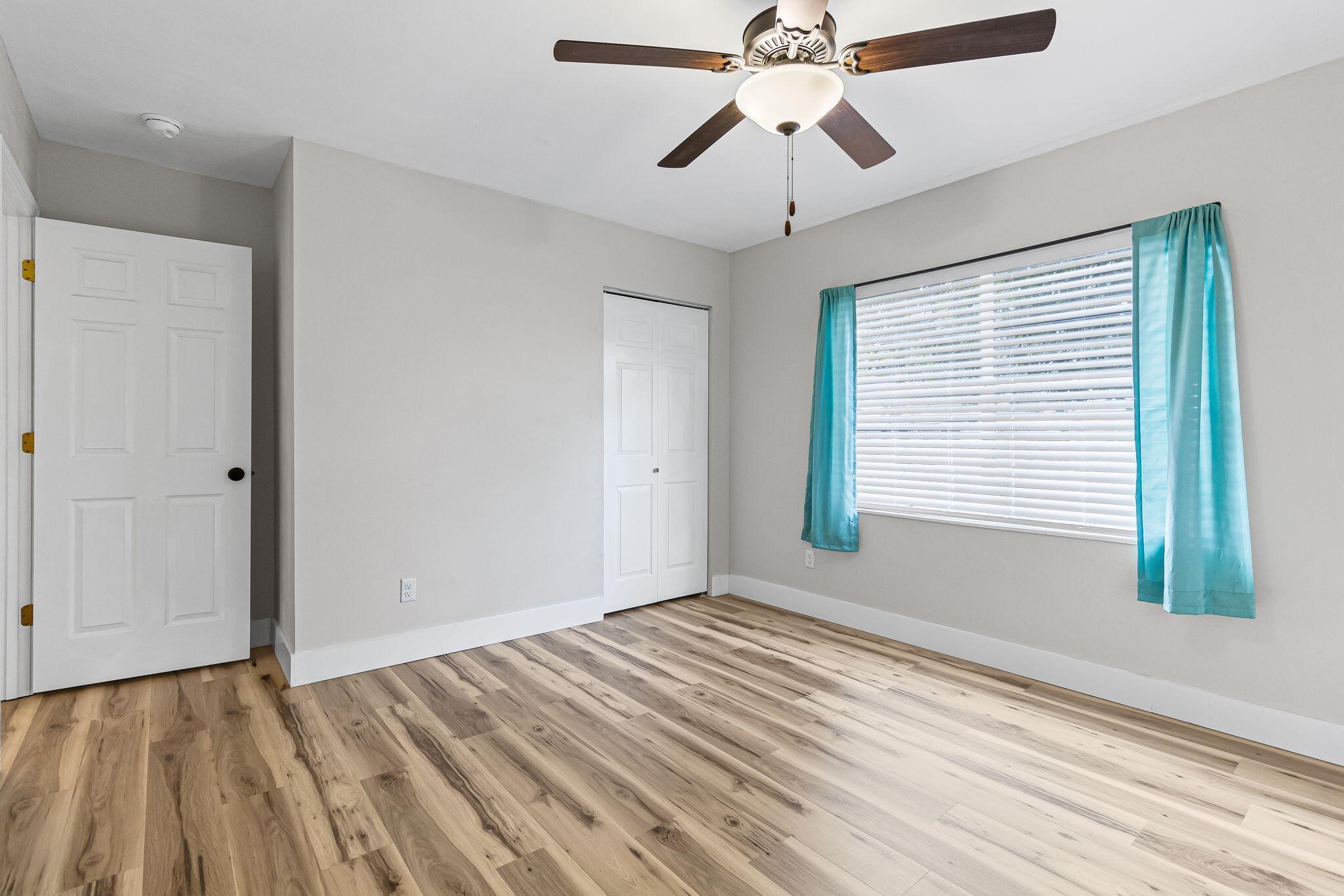 GARNIERS BEACH 7TH - Residential