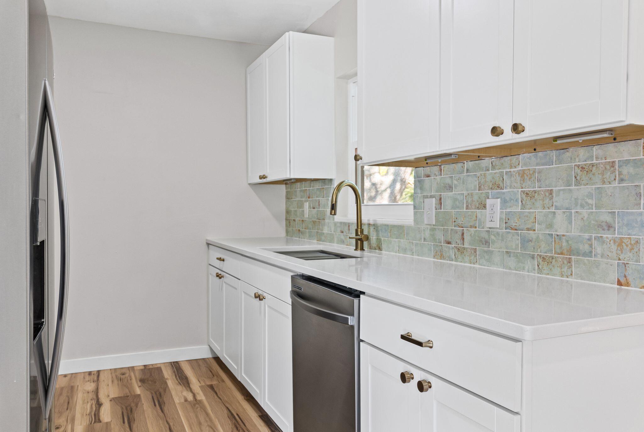 GARNIERS BEACH 7TH - Residential