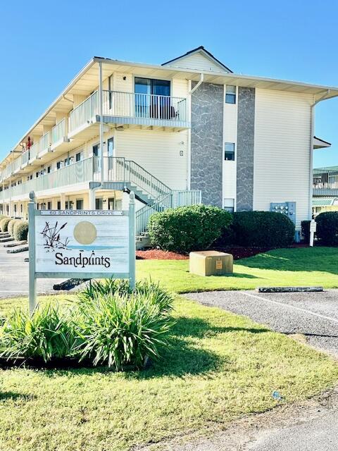 SANDPRINTS CONDO - Residential Lease