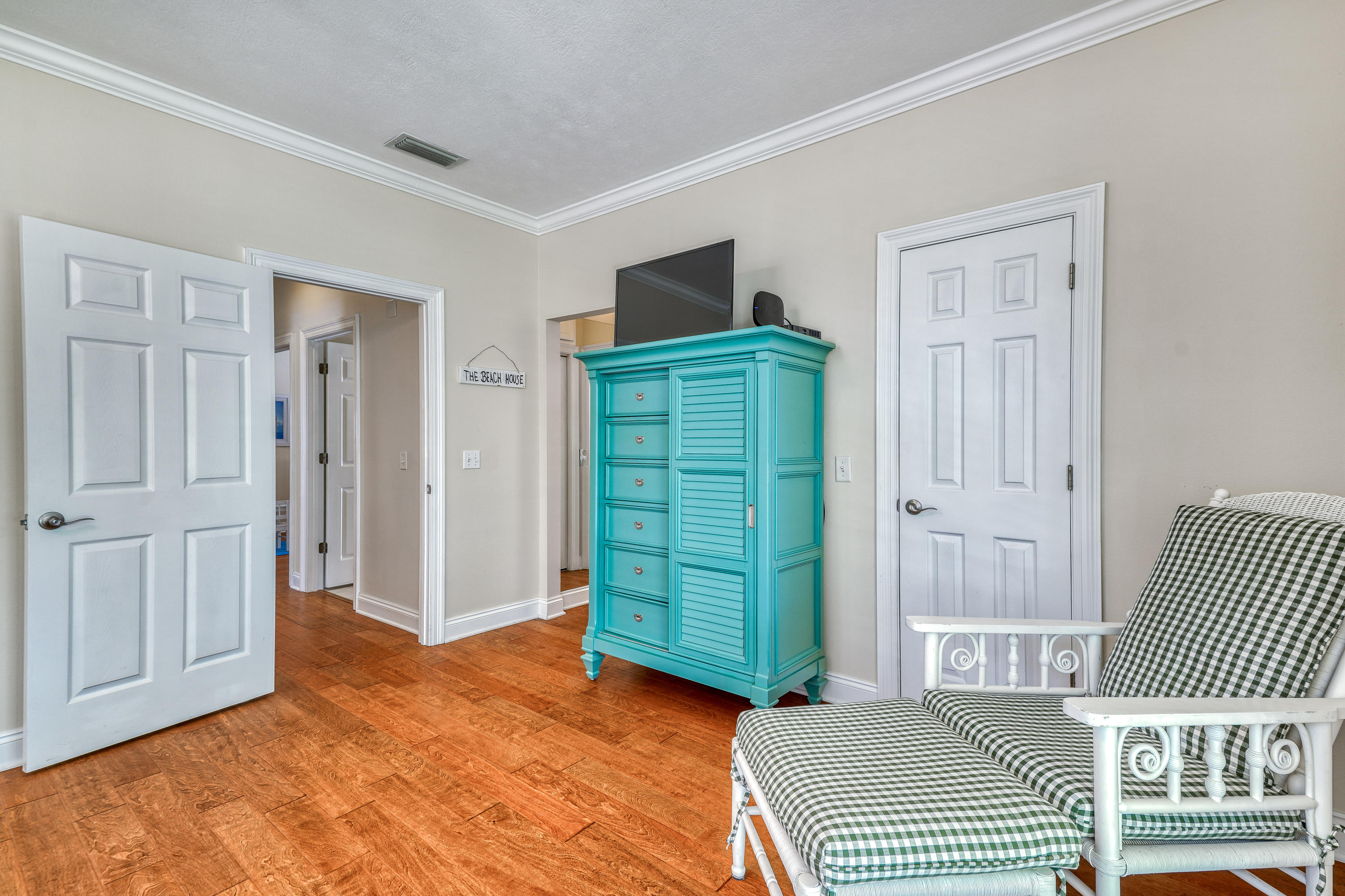 SEABREEZE EAST - Residential