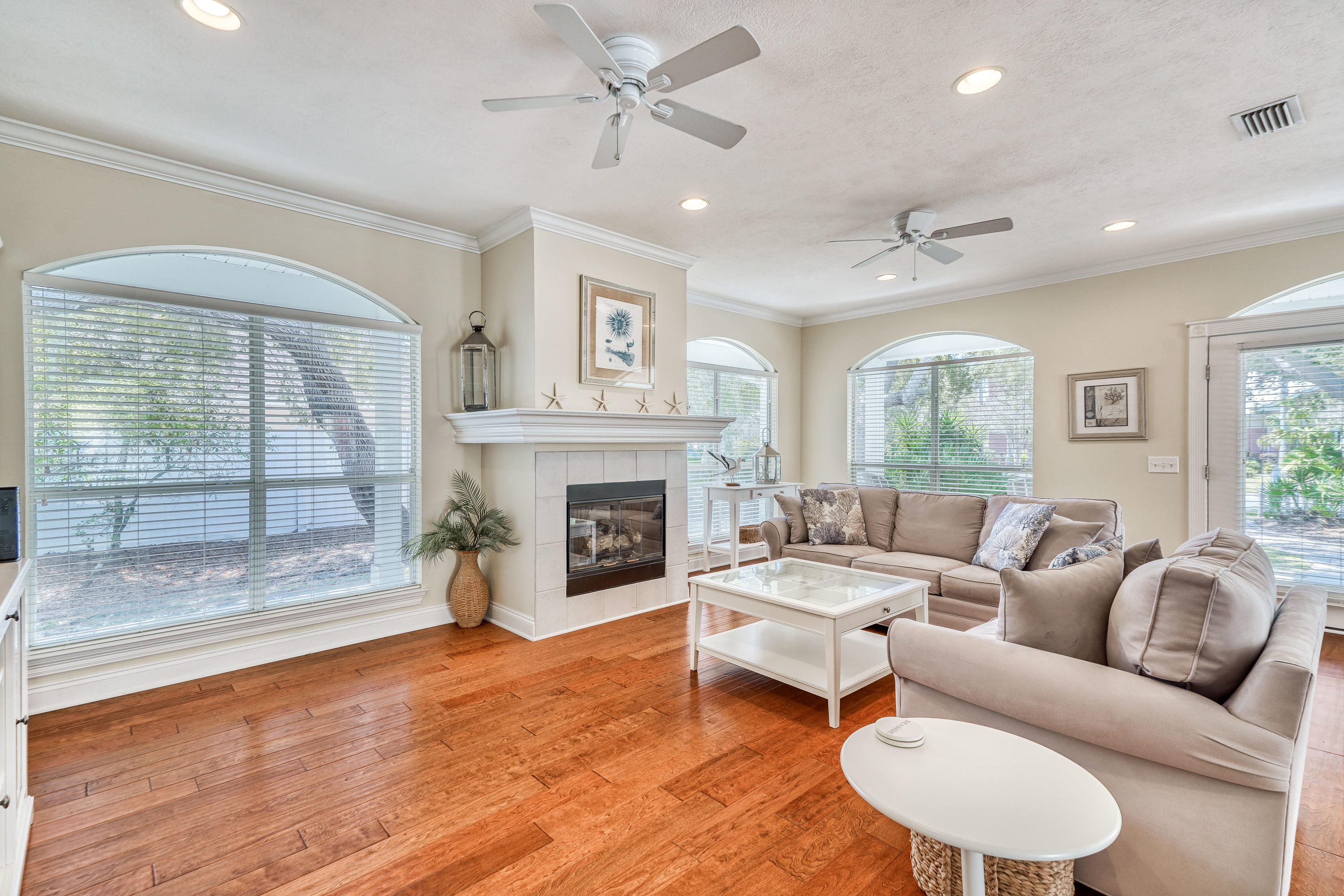 SEABREEZE EAST - Residential