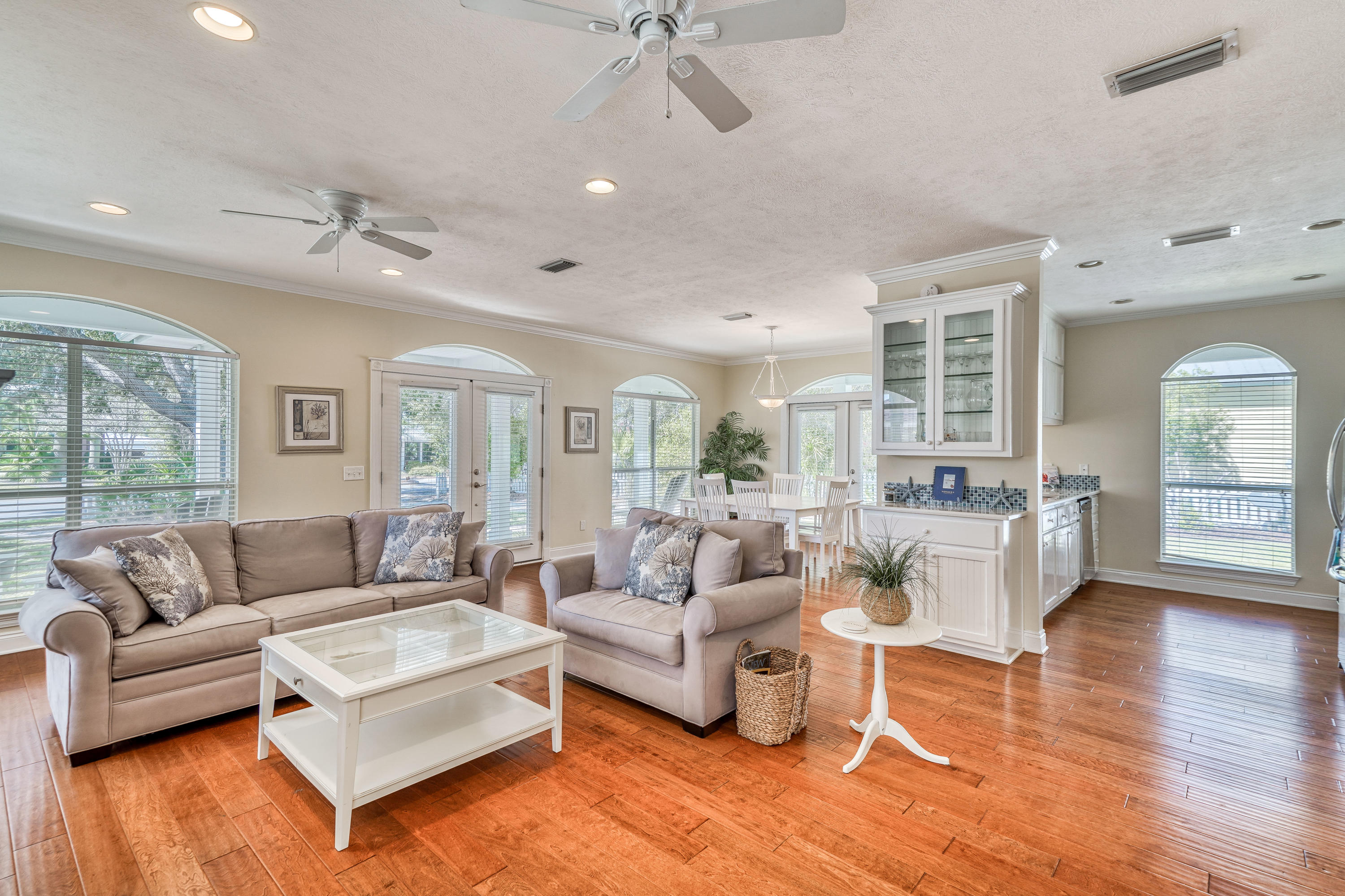SEABREEZE EAST - Residential