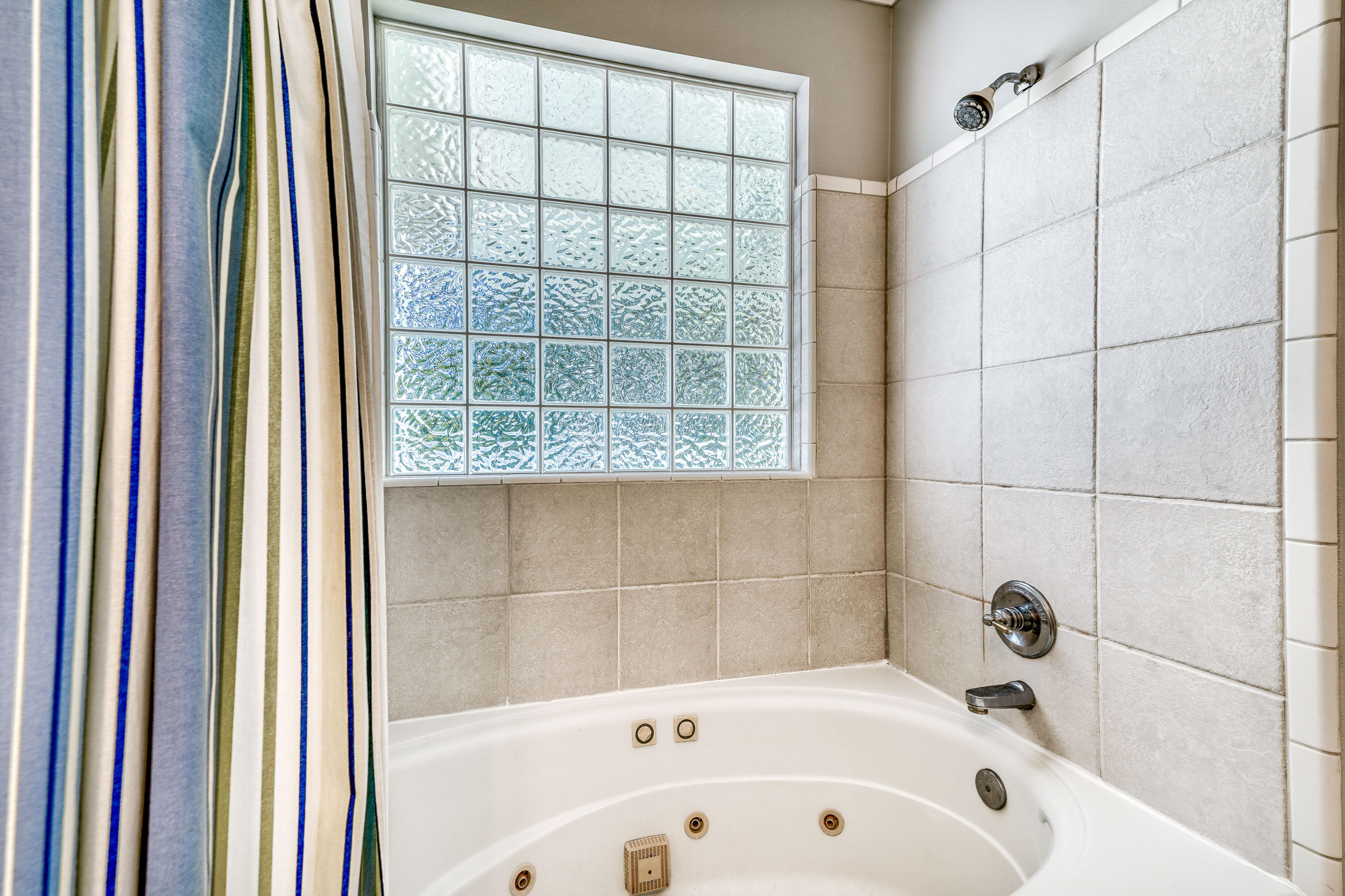 SEABREEZE EAST - Residential