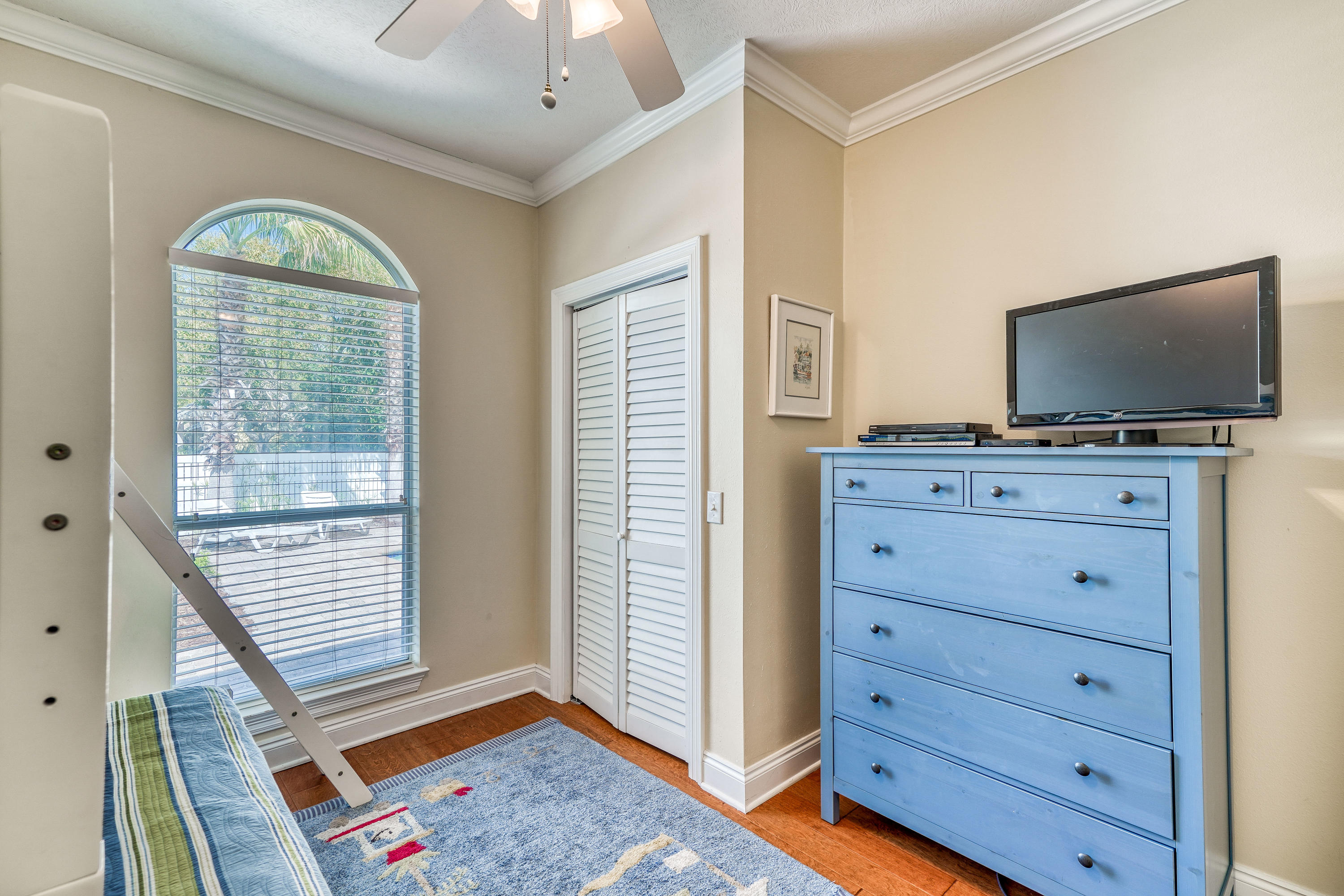 SEABREEZE EAST - Residential