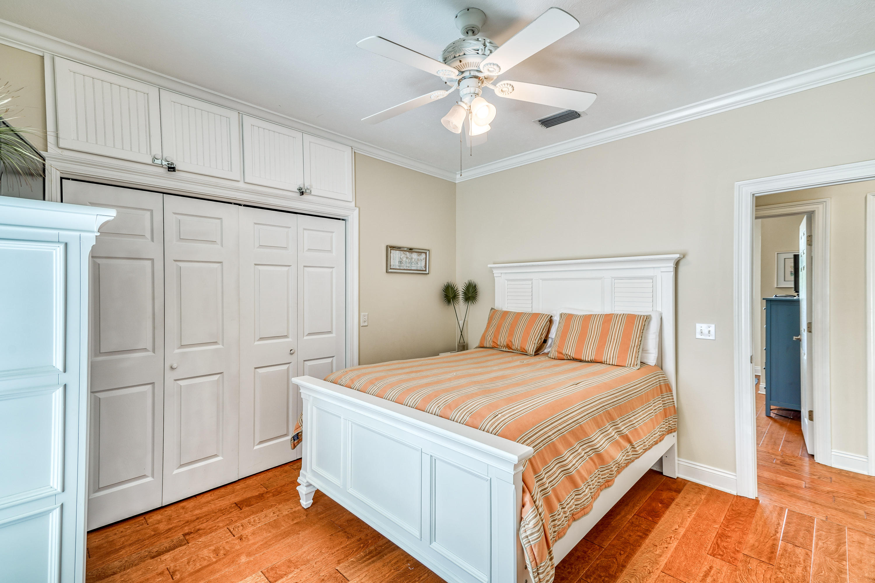 SEABREEZE EAST - Residential