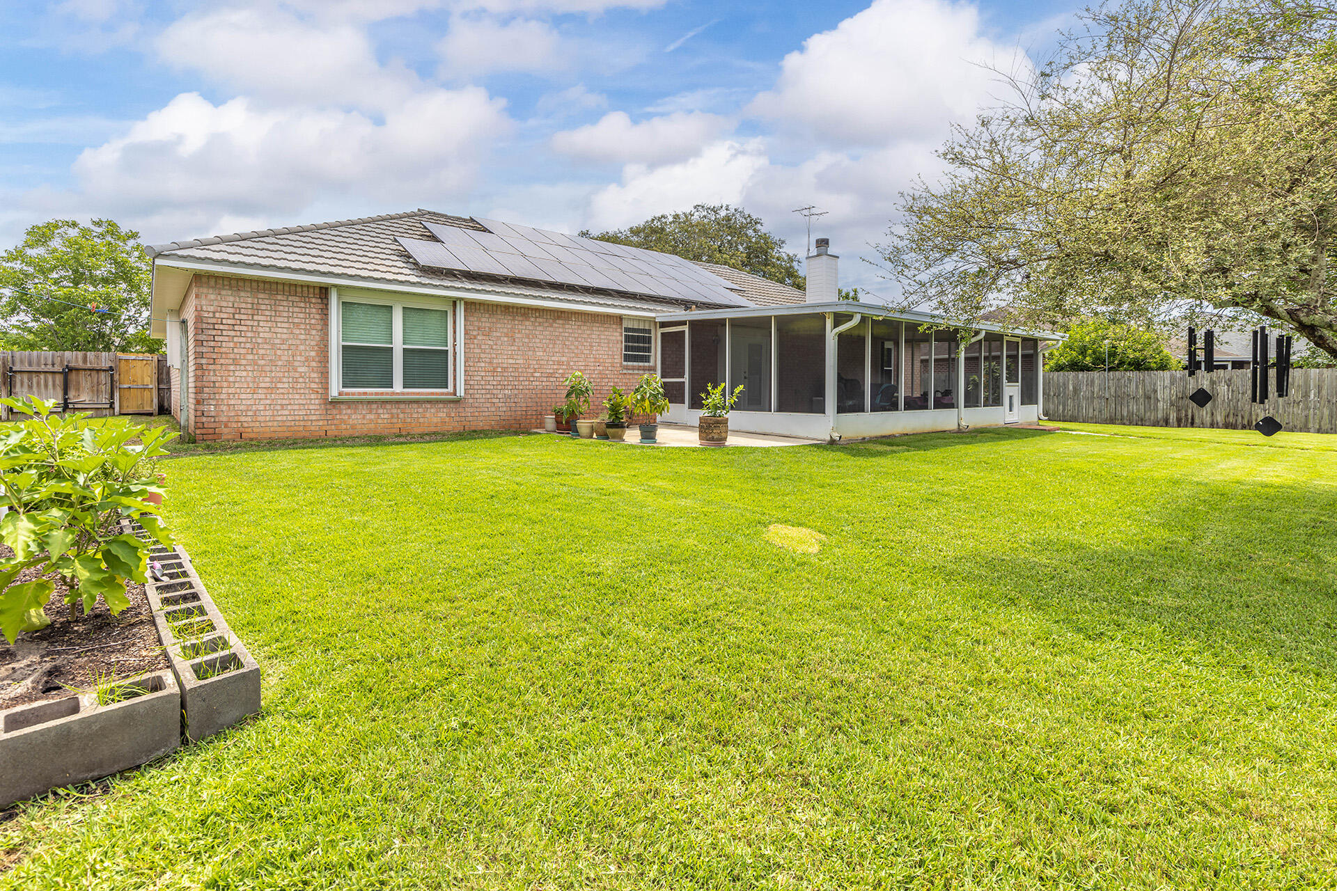 BRISTOL VILLAGE RAINTREE ESTATES - Residential