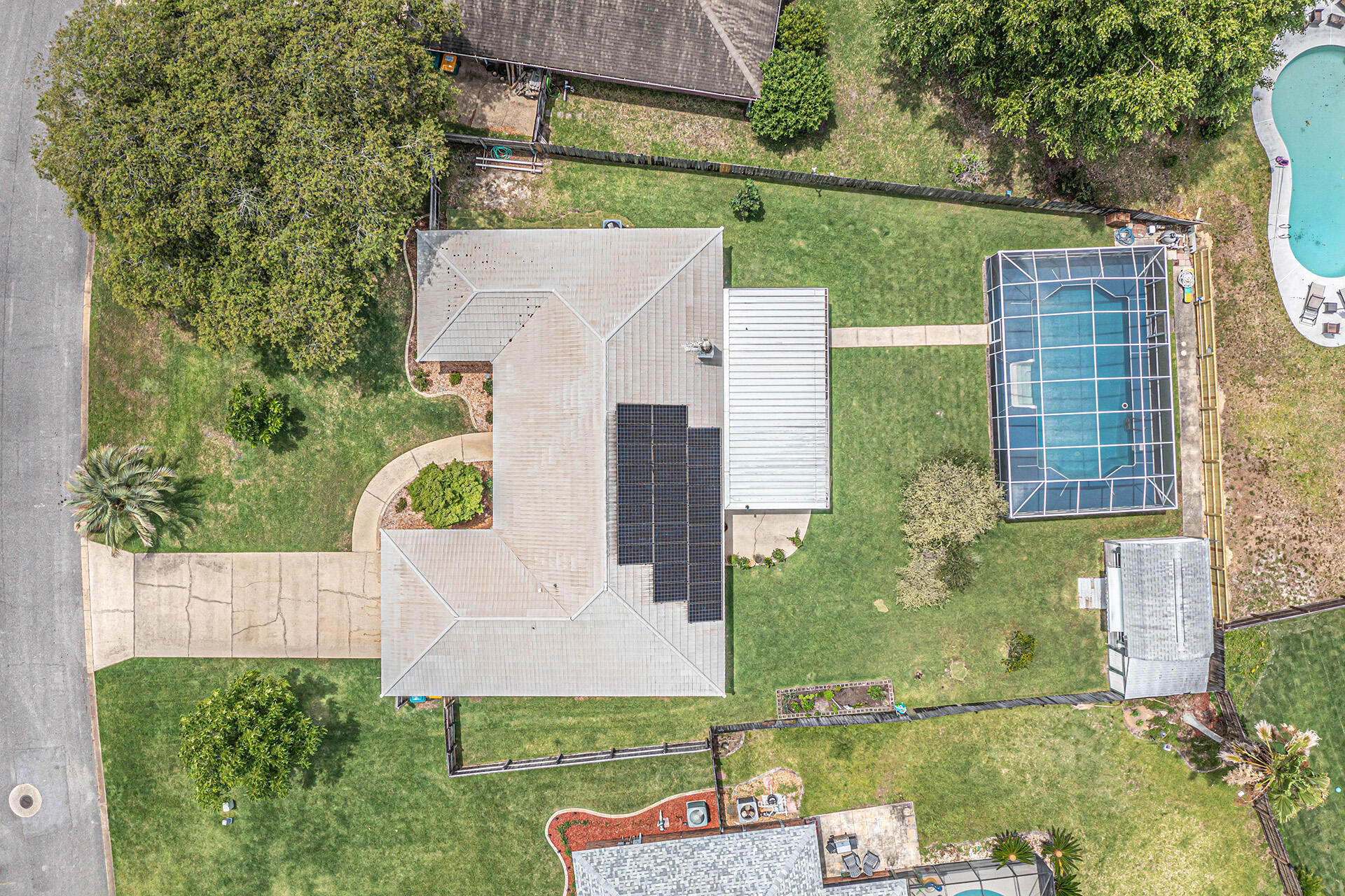 BRISTOL VILLAGE RAINTREE ESTATES - Residential