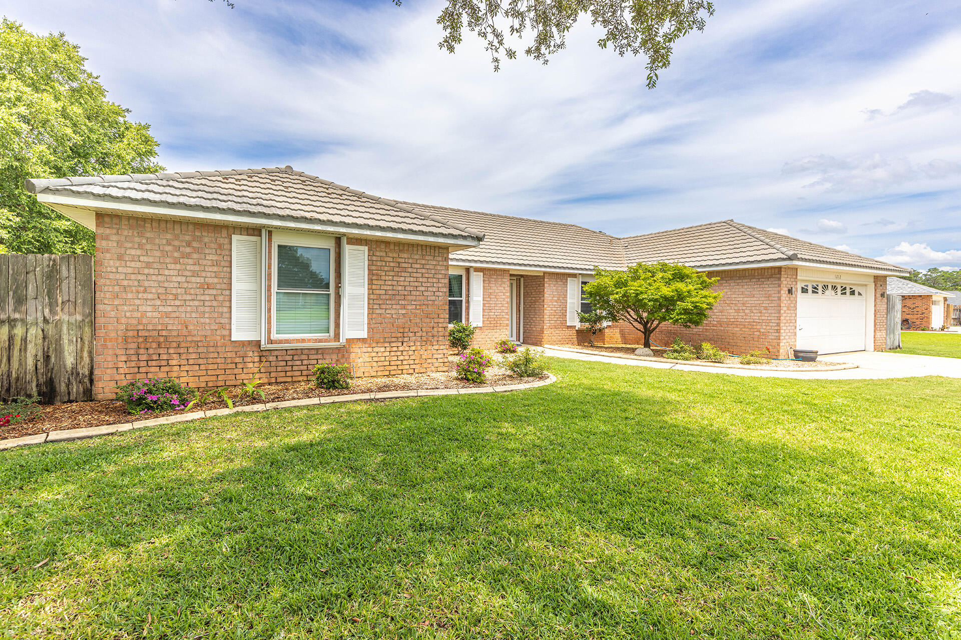 BRISTOL VILLAGE RAINTREE ESTATES - Residential