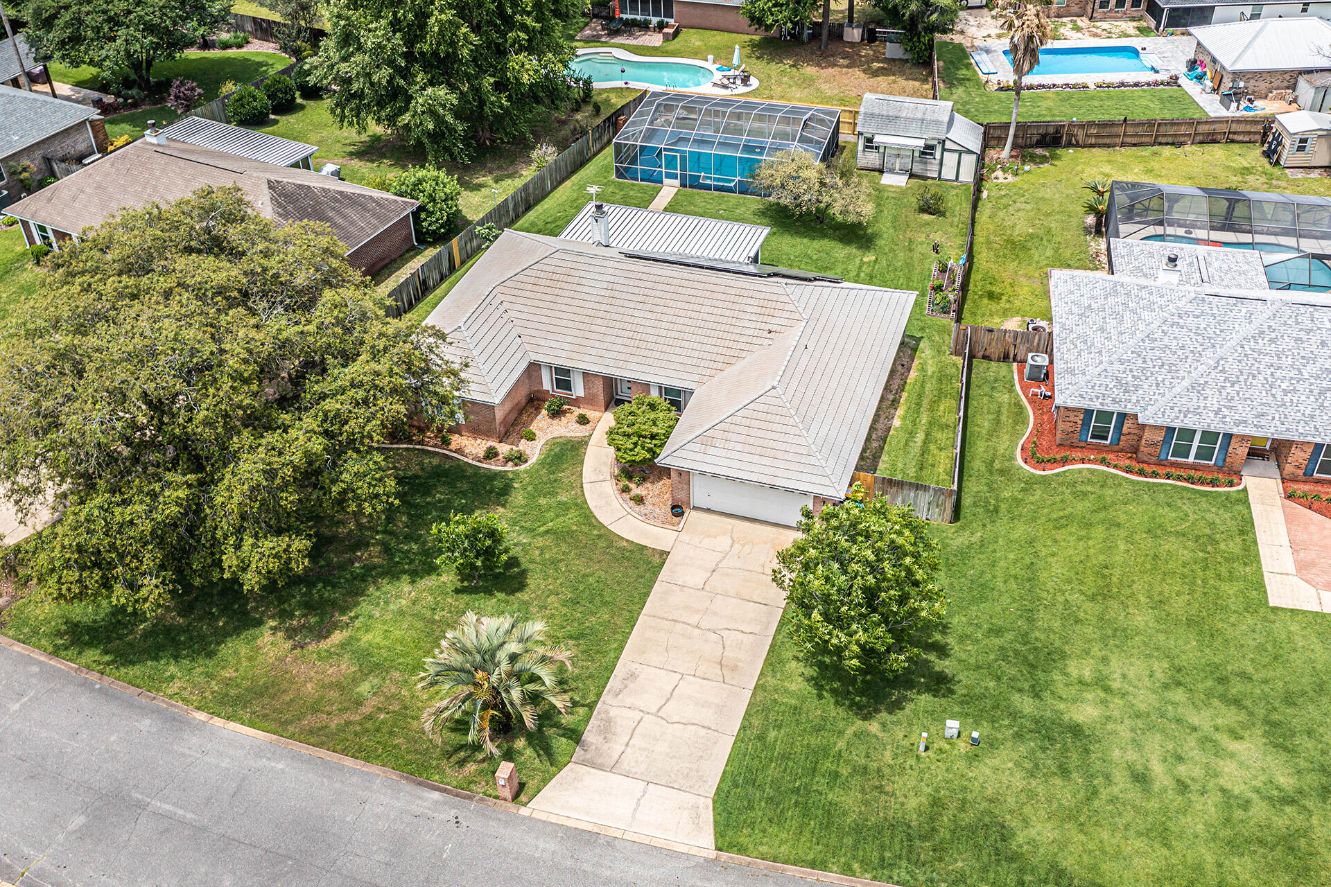 BRISTOL VILLAGE RAINTREE ESTATES - Residential