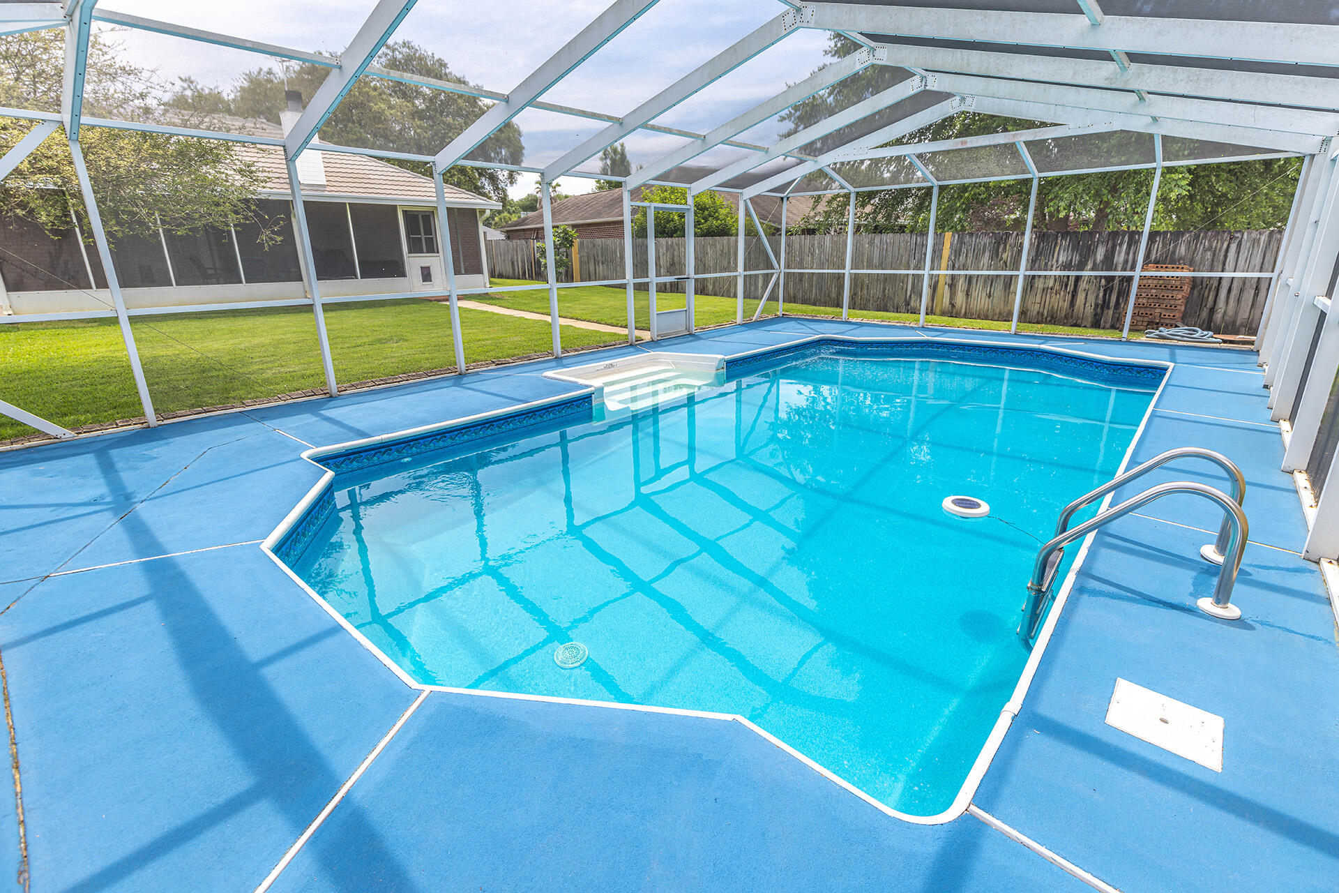 BRISTOL VILLAGE RAINTREE ESTATES - Residential