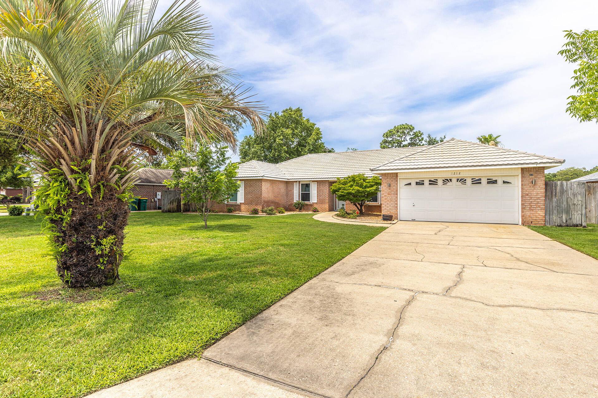 BRISTOL VILLAGE RAINTREE ESTATES - Residential