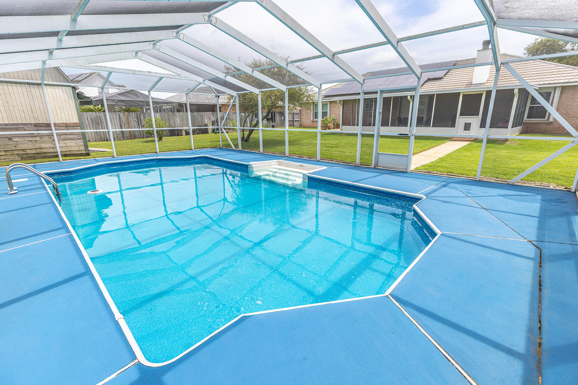 BRISTOL VILLAGE RAINTREE ESTATES - Residential