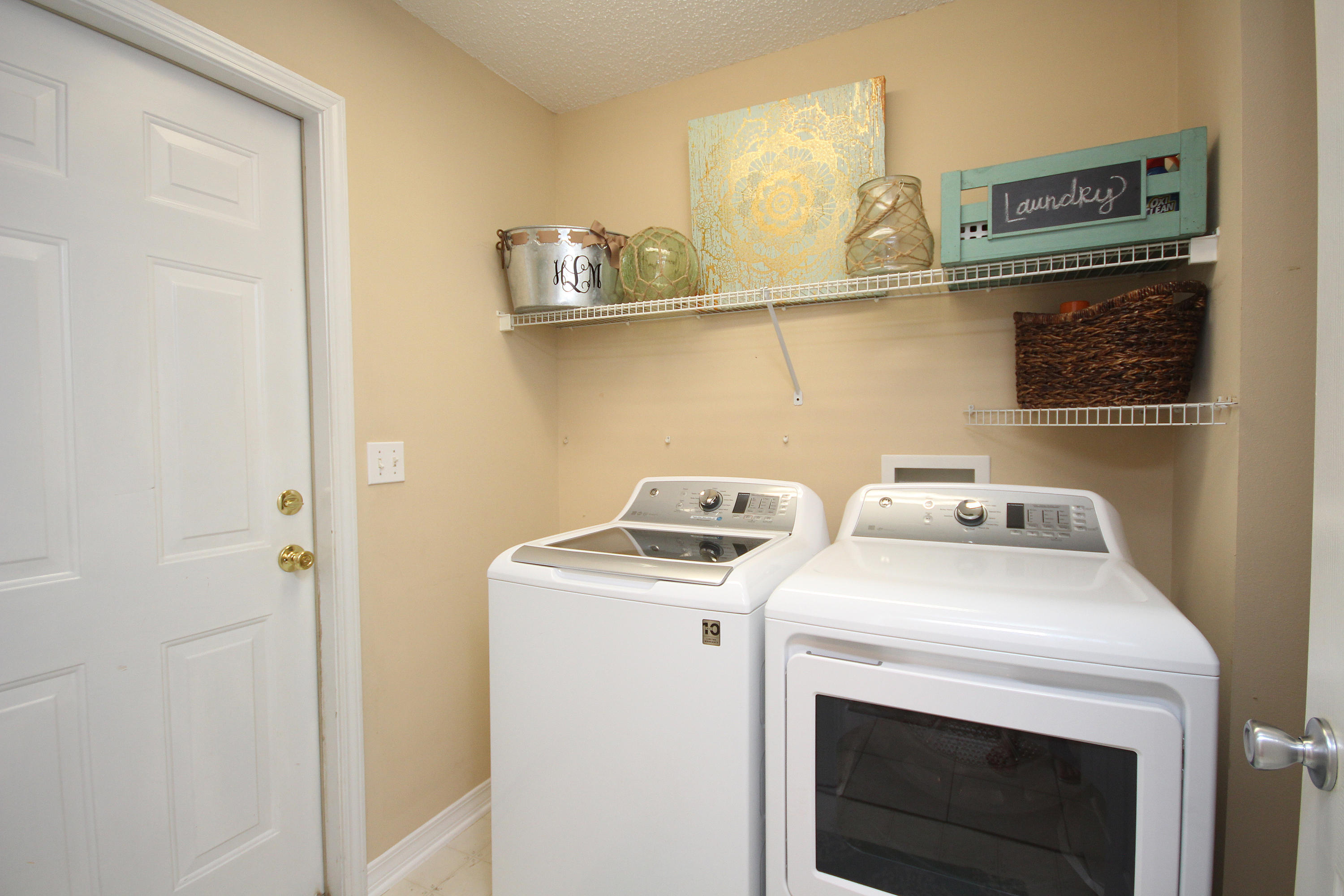 WHITROCK VILLAGE S/D - Residential