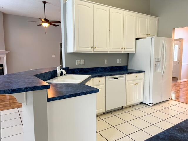 ROYAL OAKS - Residential Lease