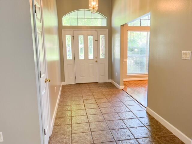 ROYAL OAKS - Residential Lease