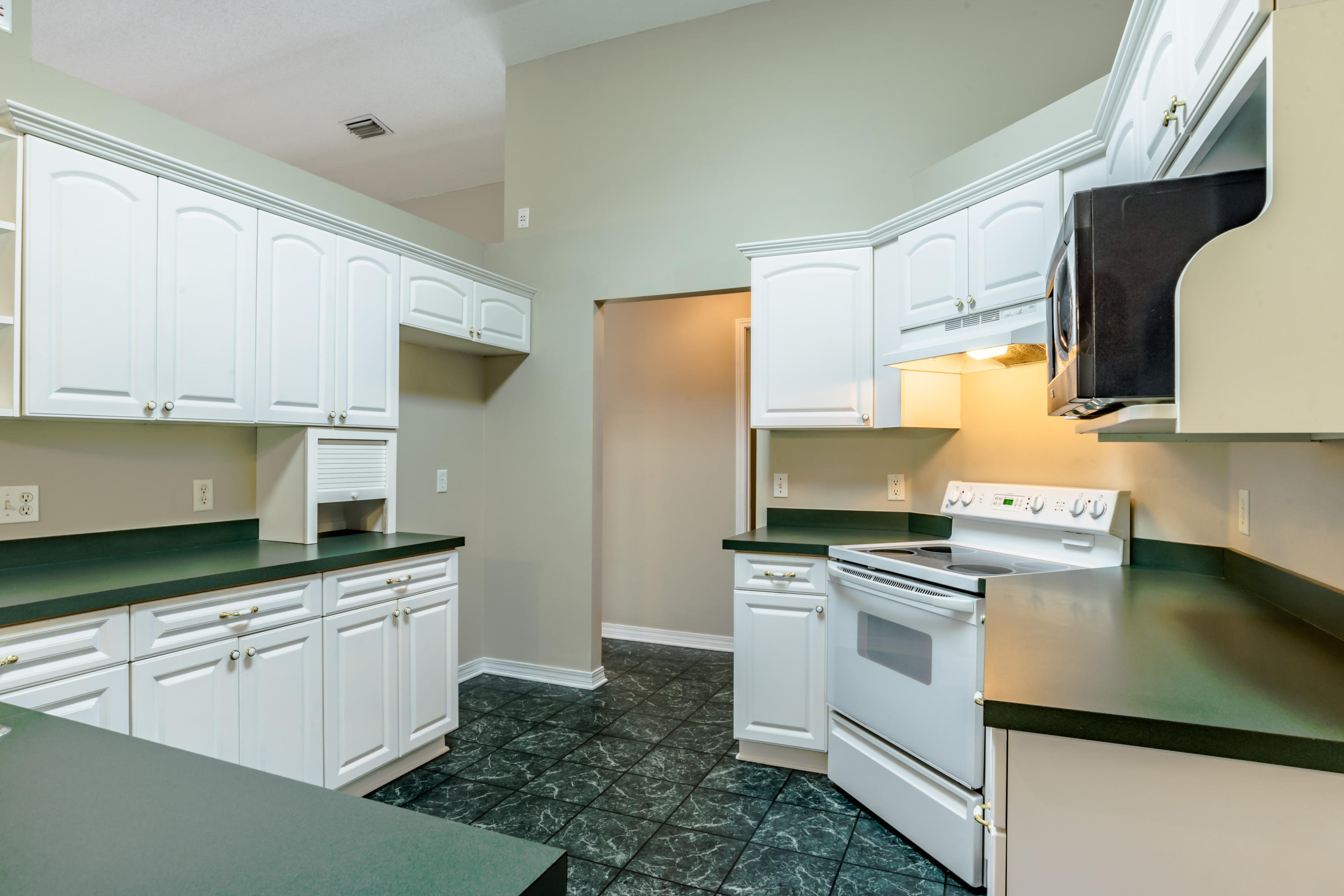 HOLLEY BY THE SEA - Residential