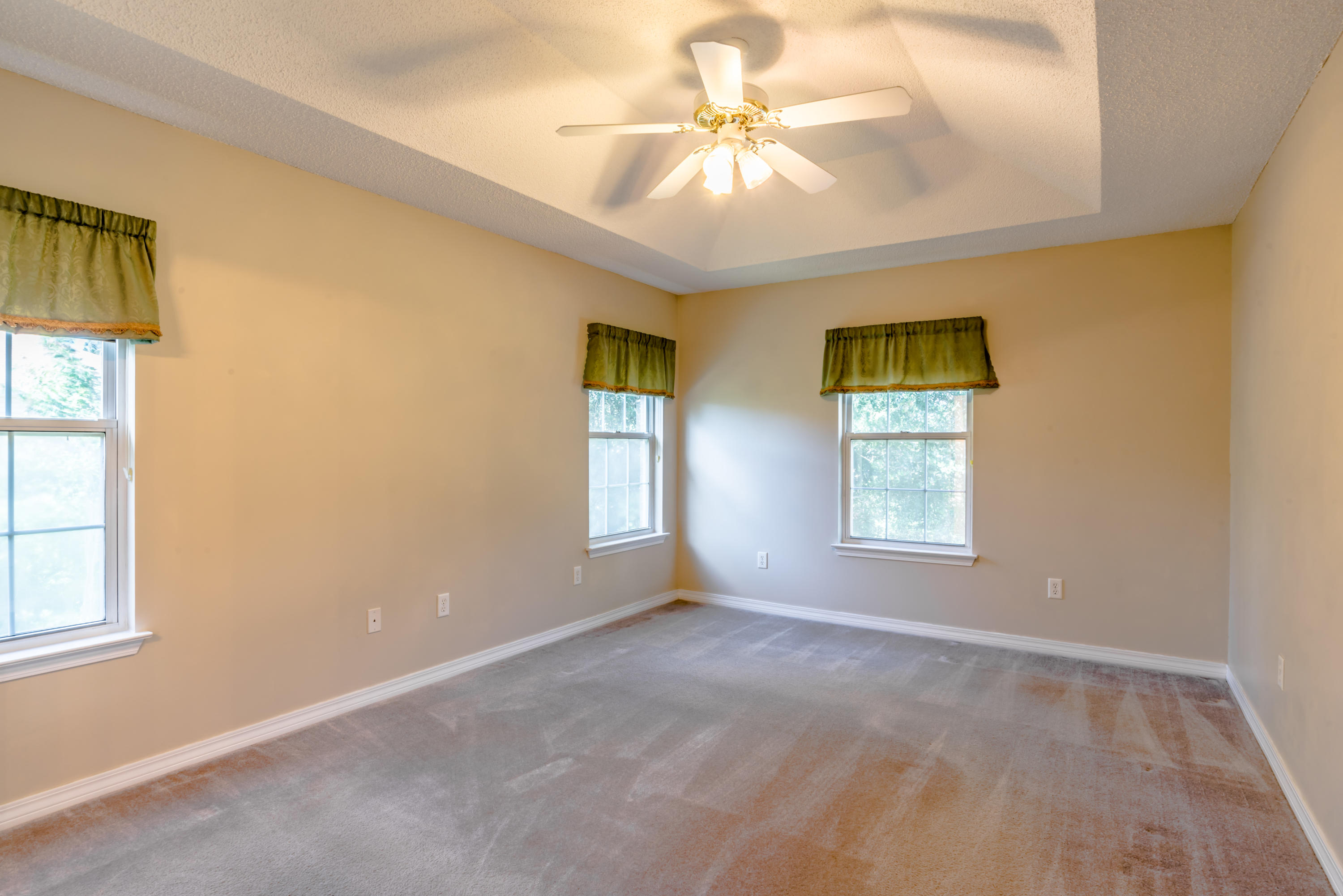 HOLLEY BY THE SEA - Residential