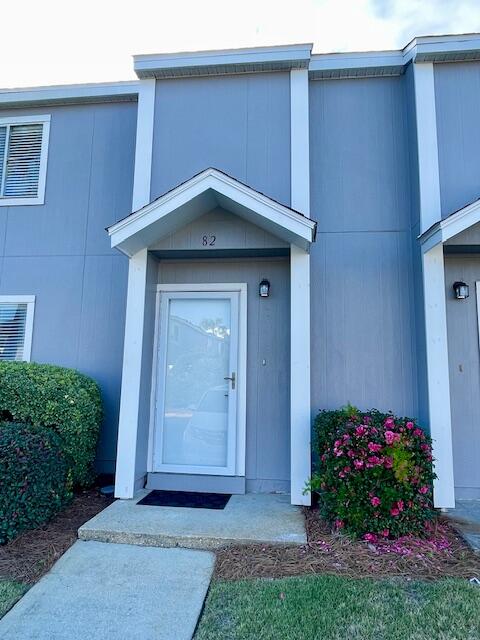 Very nice spacious 2 Bedroom 2 1/2 bath Townhome in Southbay by the Gulf.  Located on the southside of Lake steps to the beach. New LVP Floor in Living Room with Updated Shiplap walls. Granite Counters with Backsplash and Kraft Cabinets in Kitchen. Completely redone on inside.All bathrooms have been renovated. Six Panel Doors though out. Freshly painted and nicely furnished. This is an updated turn key rental unit.  Complete list of updates and new items under Document Section.   Family and pet friendly community of 109 townhomes  nestled  on 14 landscaped acres in heart of Destin on beachside of Hwy 98.  300 Feet of deeded white sand beach. Conveniently located to all attractions including fishing, boating, shopping, dining, tennis, golf and entertainment.Rental History available.