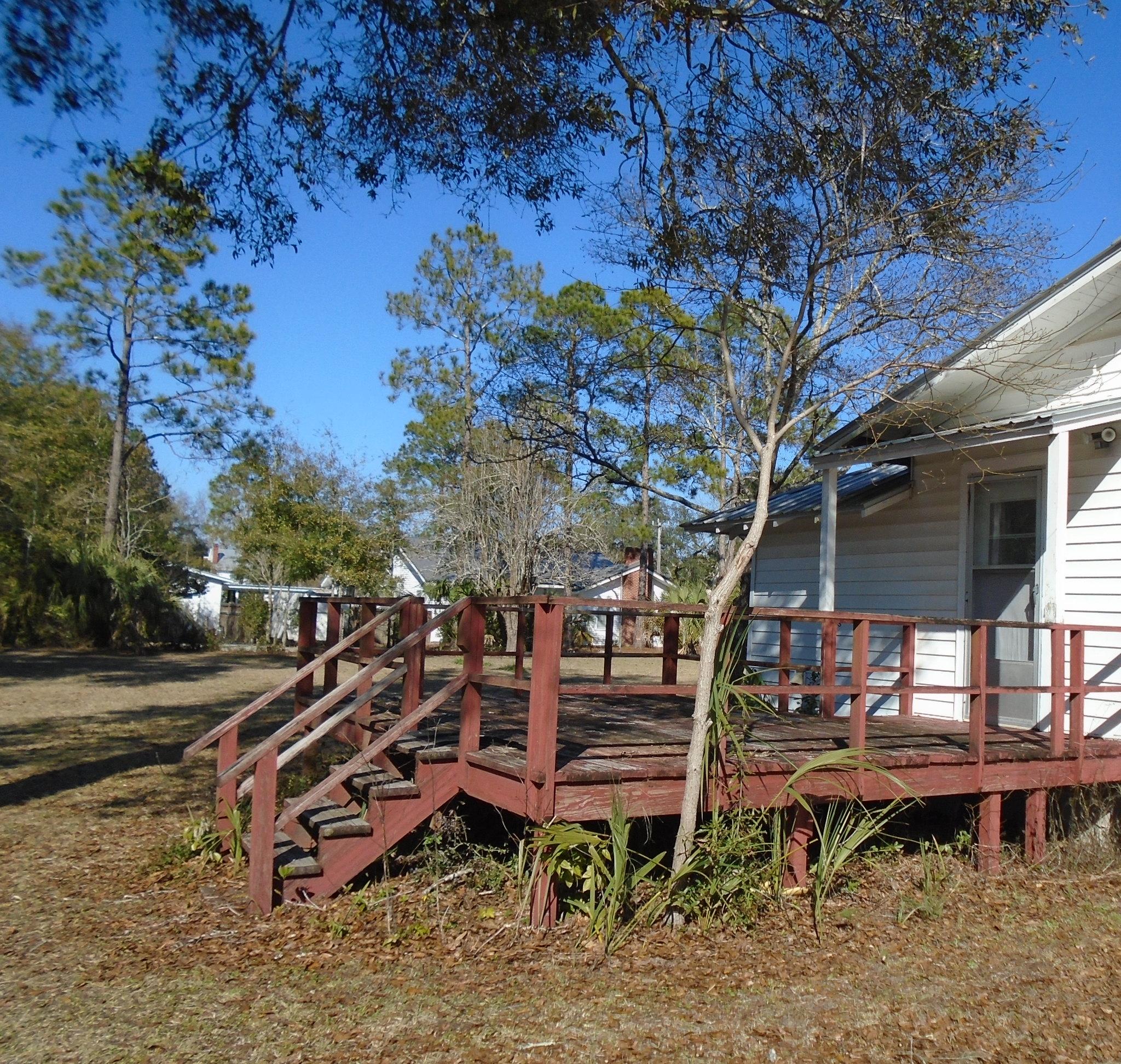 TOWN OF DEFUNIAK SPRINGS - Residential