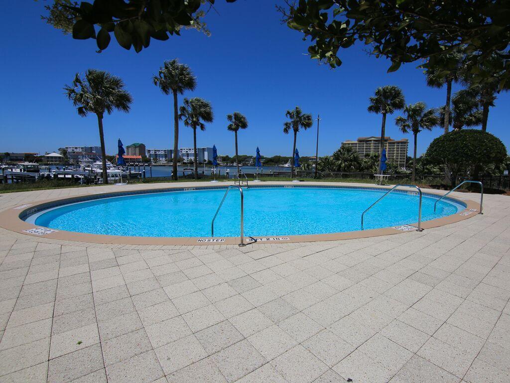 HARBOR LANDING - Residential