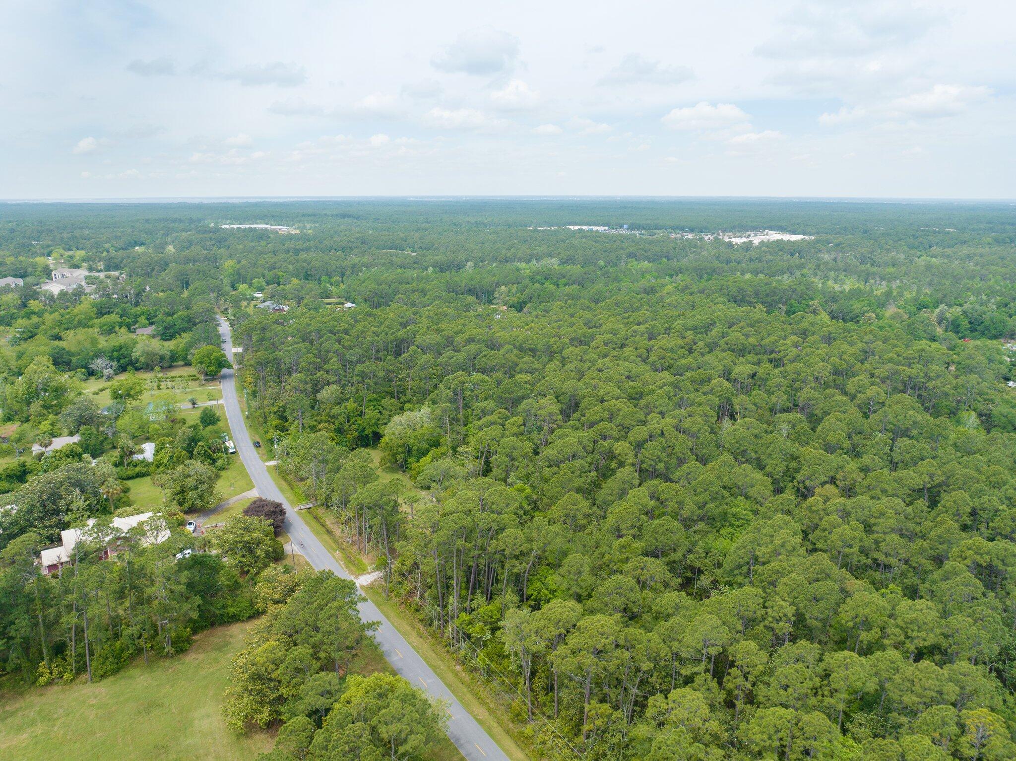 NO RECORDED SUBDIVISION - Land