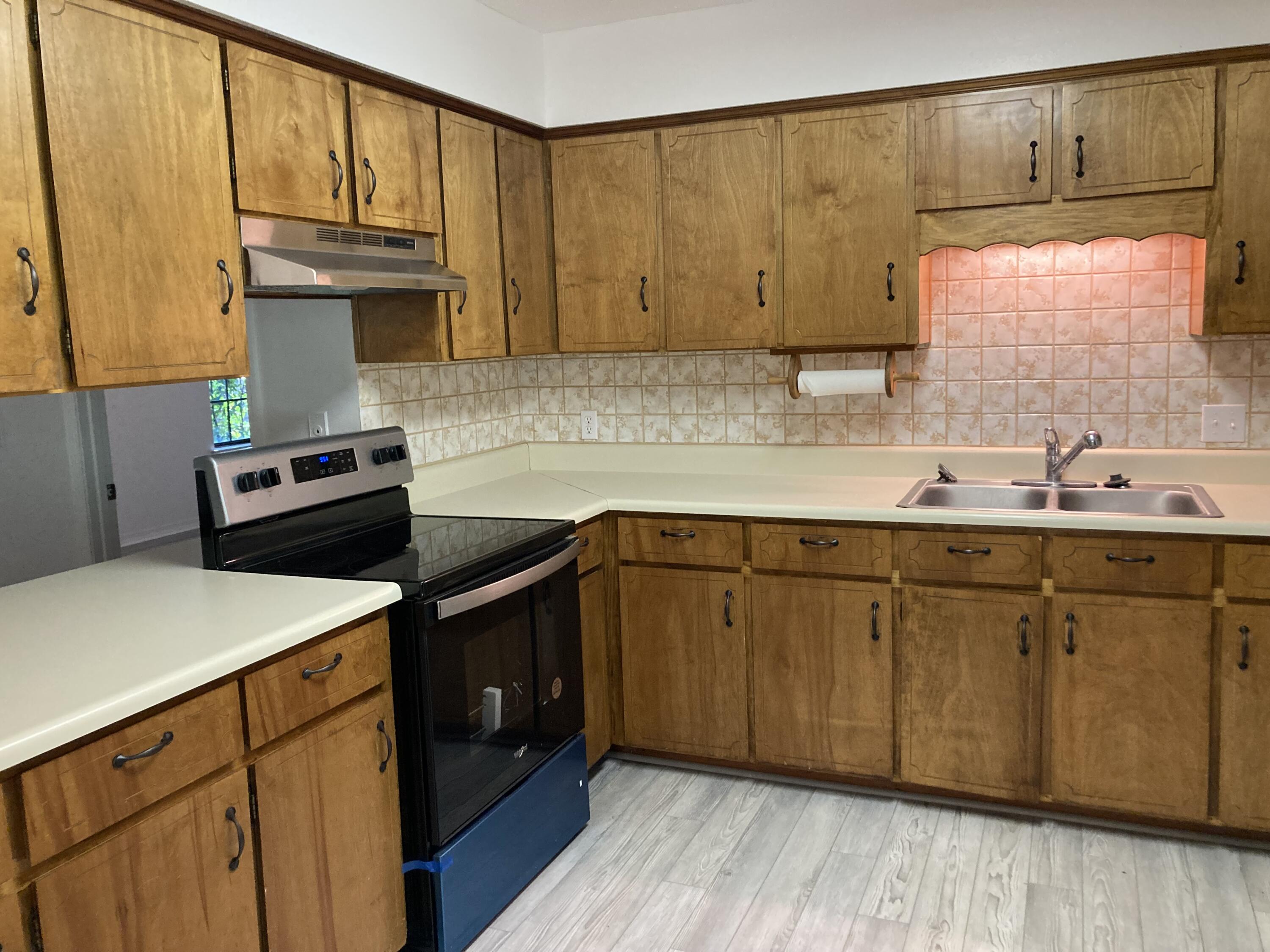 KELL-AIRE GARDENS 1ST ADDN - Residential