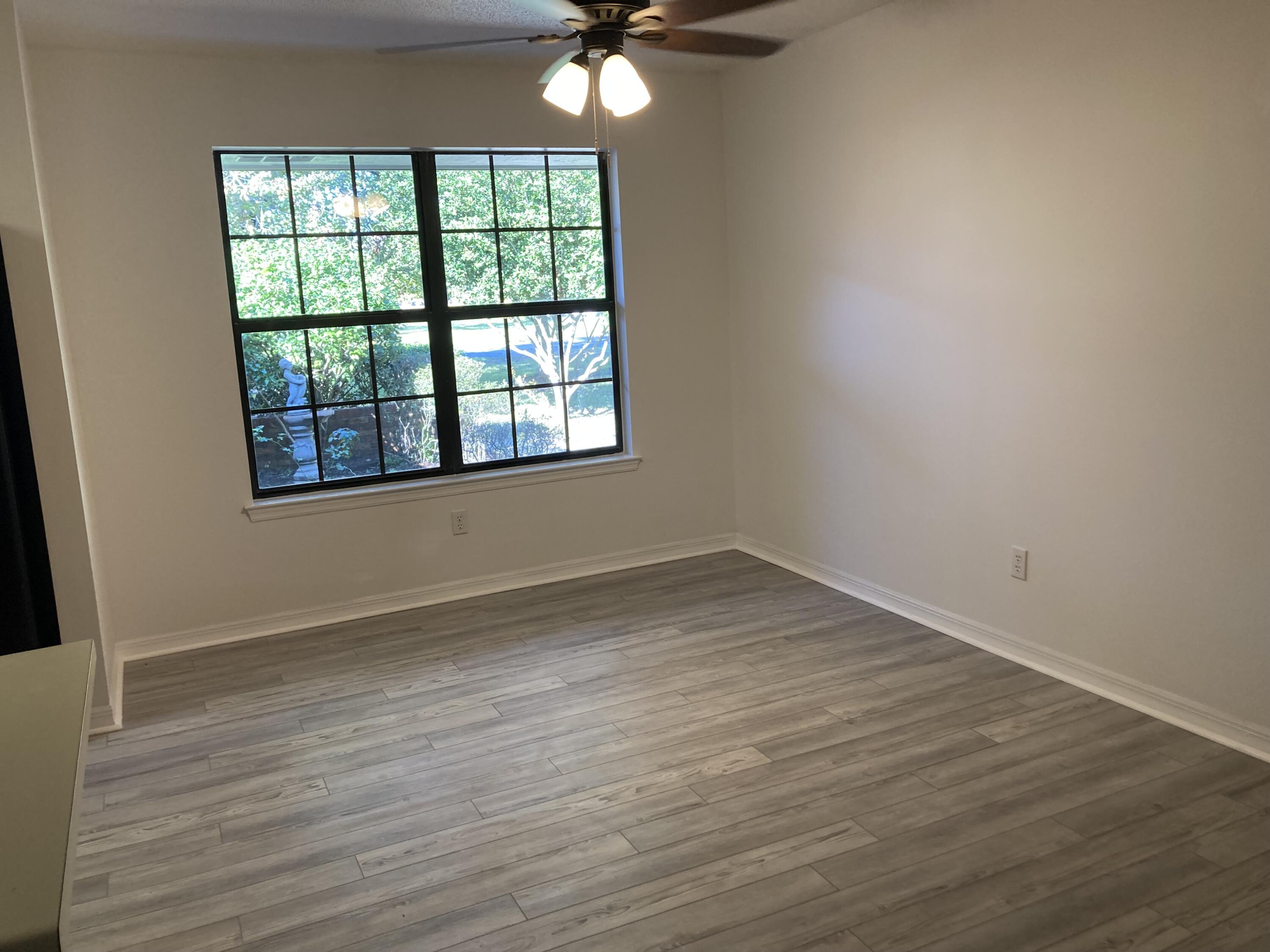 KELL-AIRE GARDENS 1ST ADDN - Residential