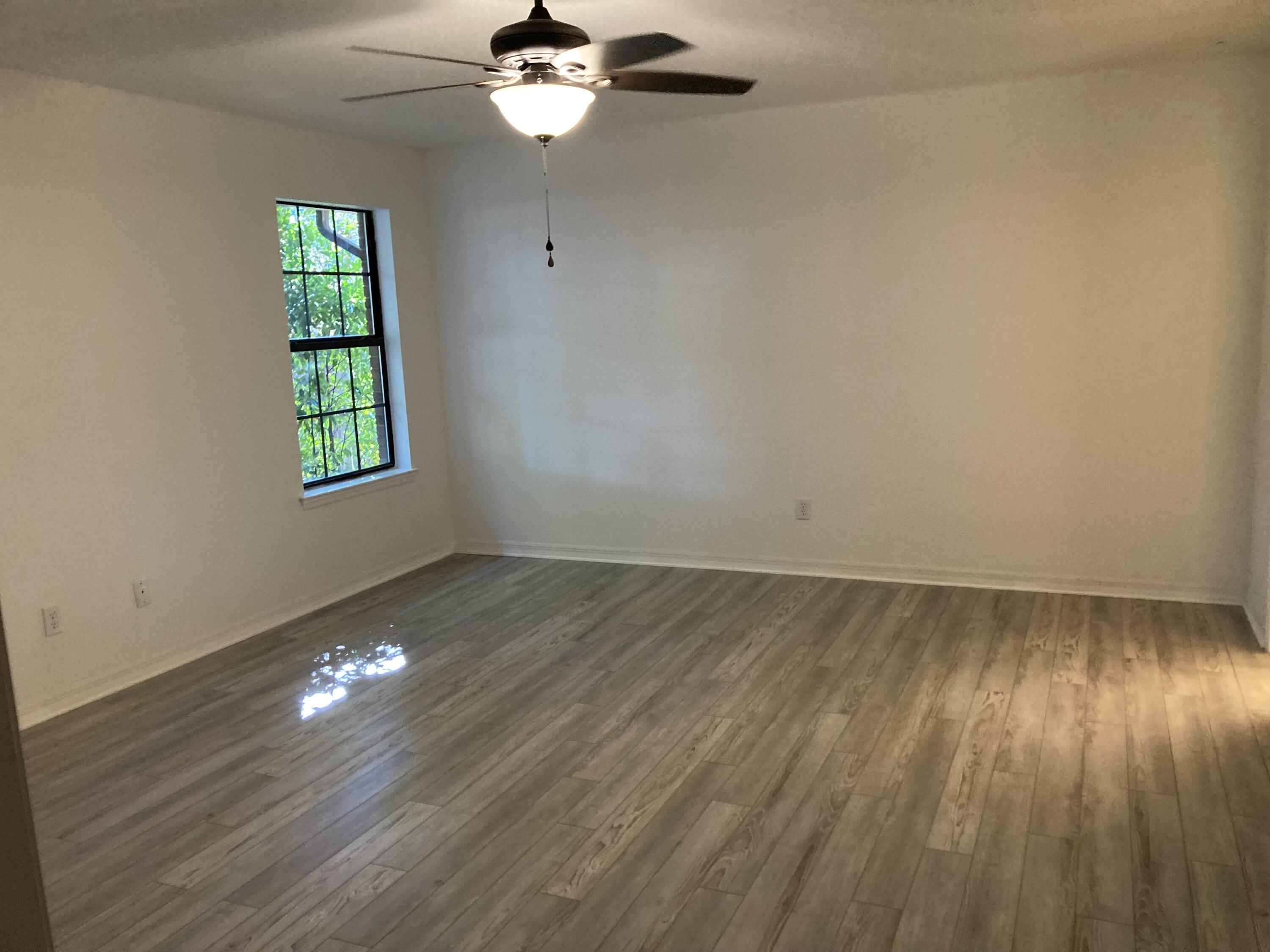 KELL-AIRE GARDENS 1ST ADDN - Residential