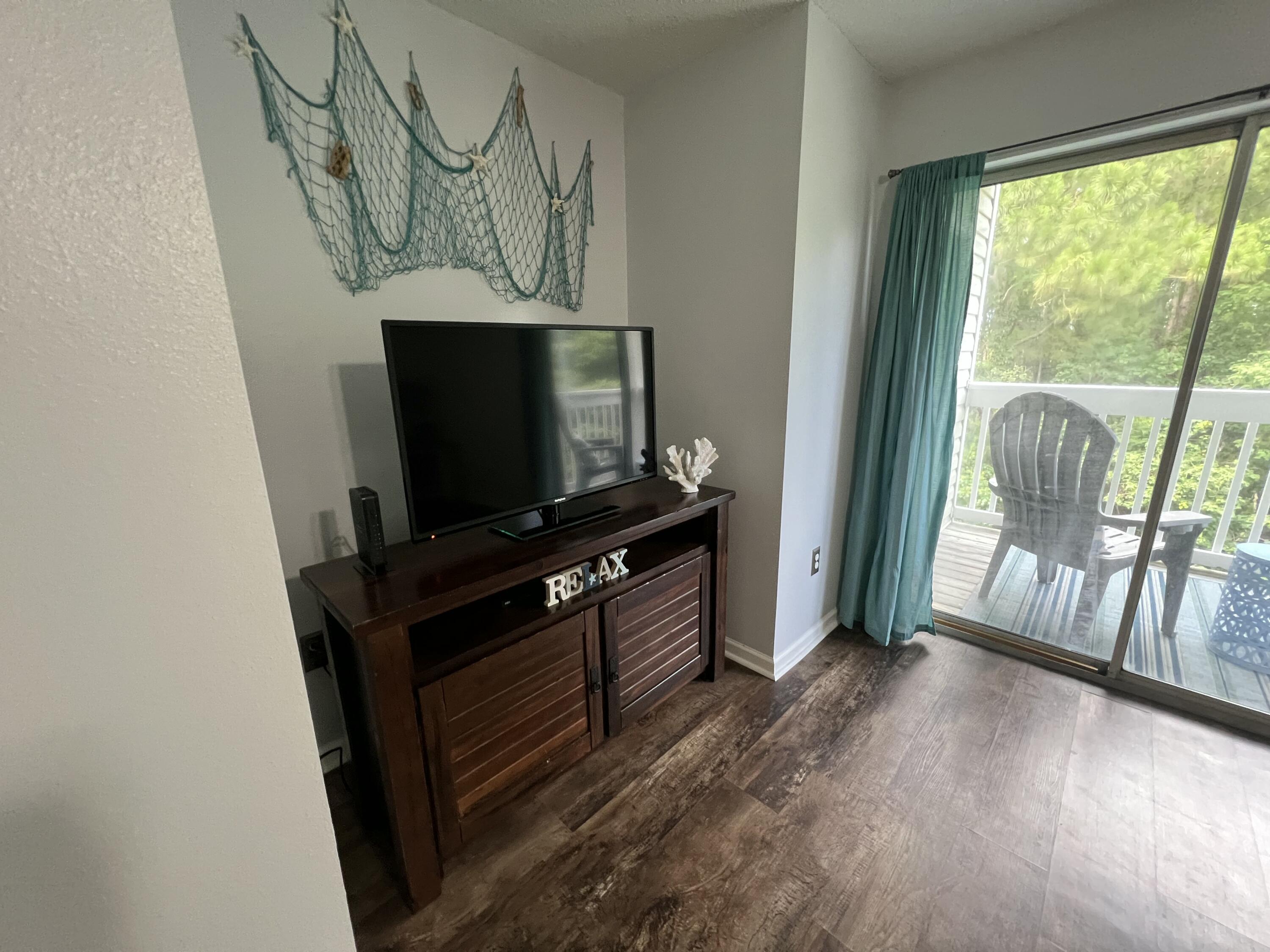 Prime Location this 1 bedroom 1 bath condo at Indian Lake may be an ideal fit for you. Seller is negotiable on the furnishing currently in the unit. This unit is practical and well laid out utilizing every inch of space. The private balcony, is excellent for morning coffees or sunset cocktails. This unit would be ideal for a primary residence, second home, or Rental Property- Long & Short Term Rentals Allowed! The HOA fees pay for the grounds keeping, trash disposal, extended cable TV, insurance, and use of club house, recreational facilities- gym, pool, picnic area with BBQ grills, playground & dog park area. Don't miss this opportunity to own this great unit!