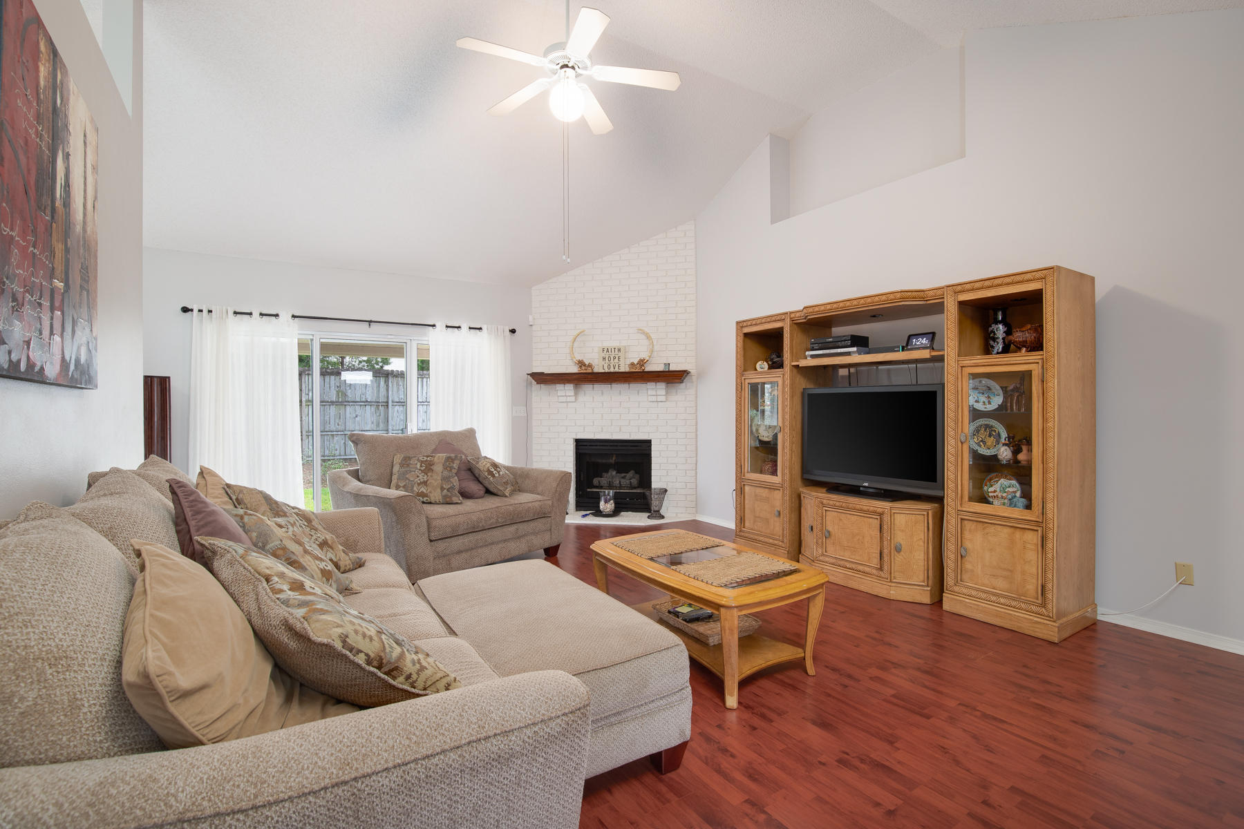 PARKWOOD SQUARE PH 2 - Residential