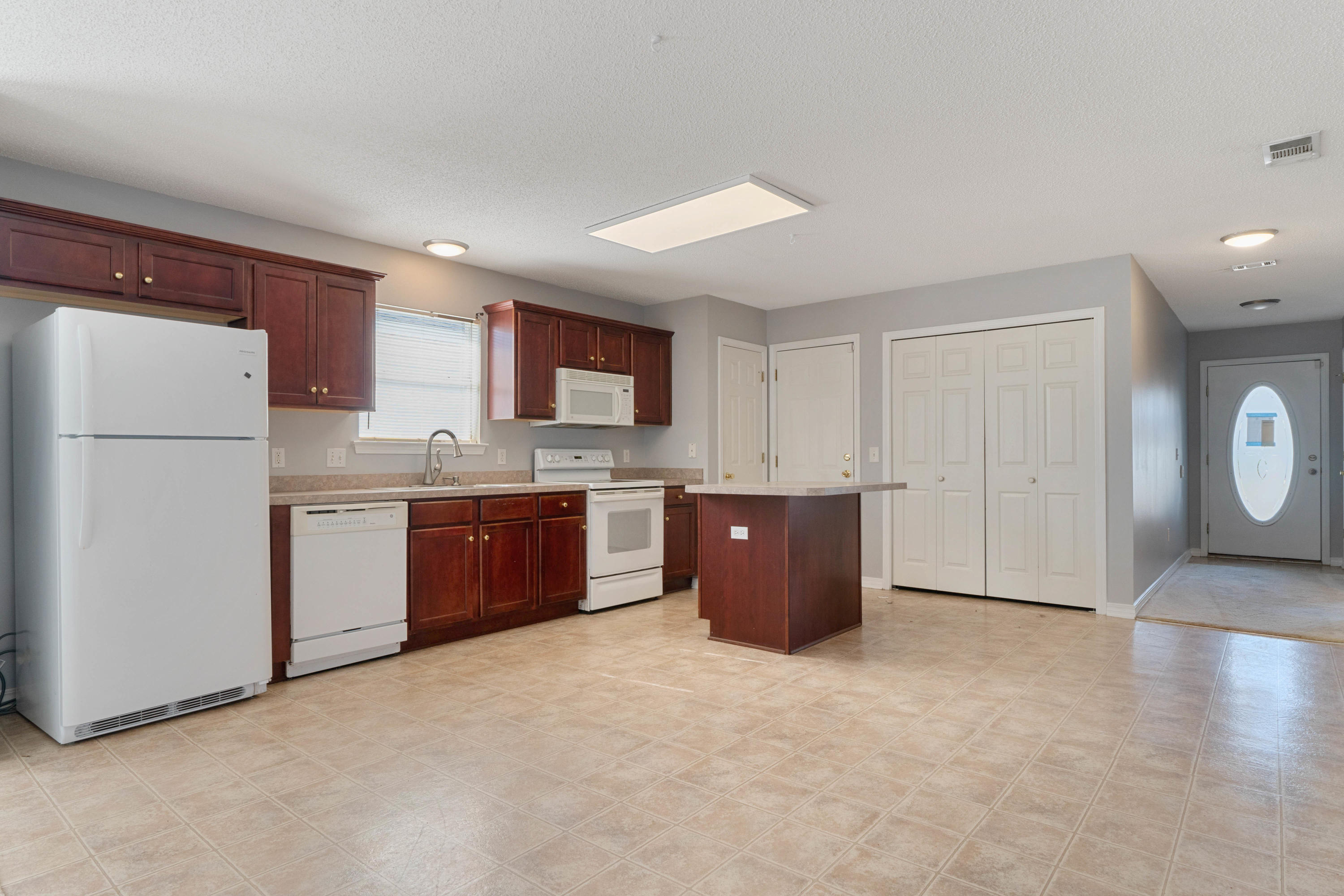 VINEYARD THE - Residential