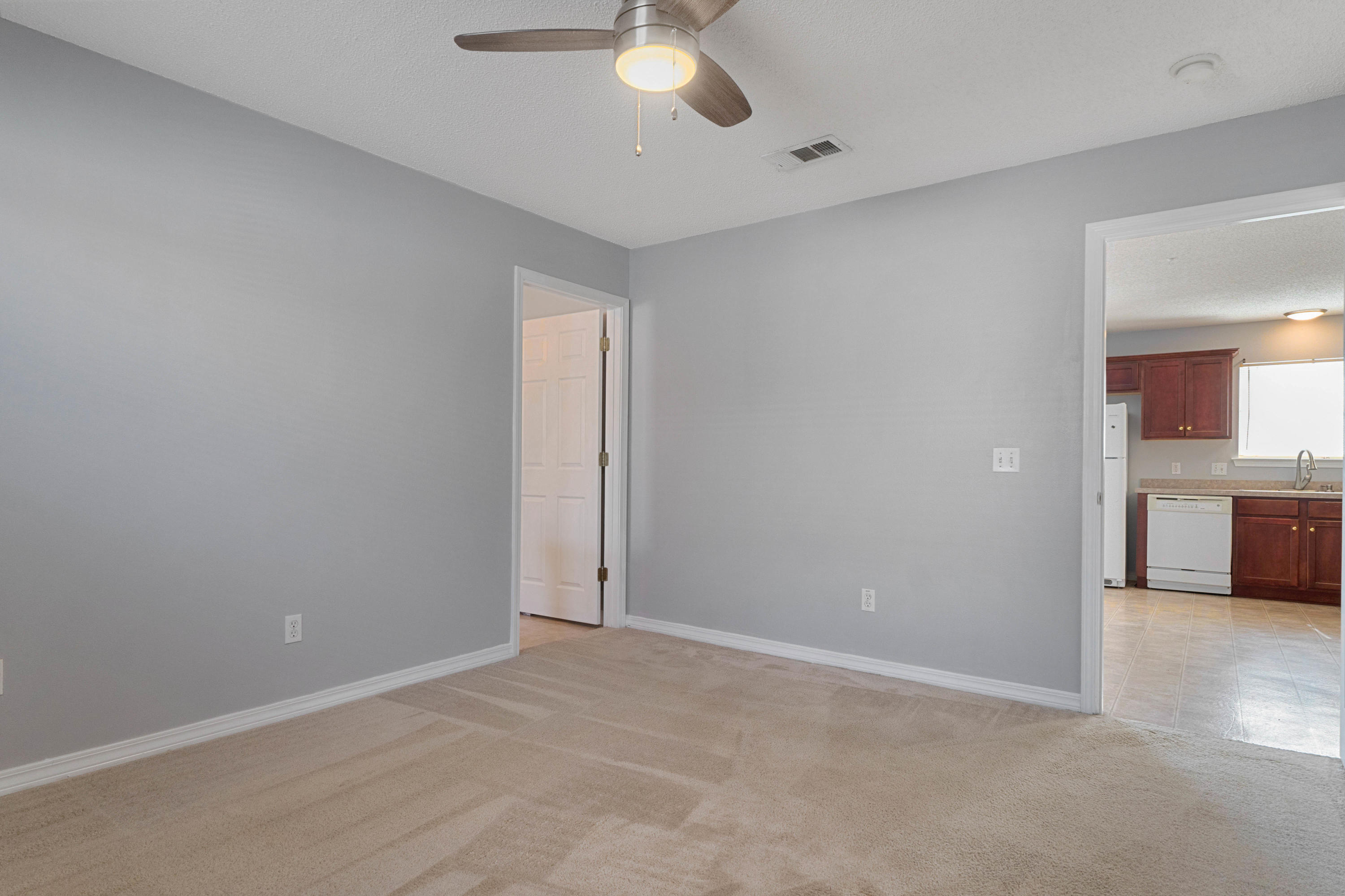 VINEYARD THE - Residential