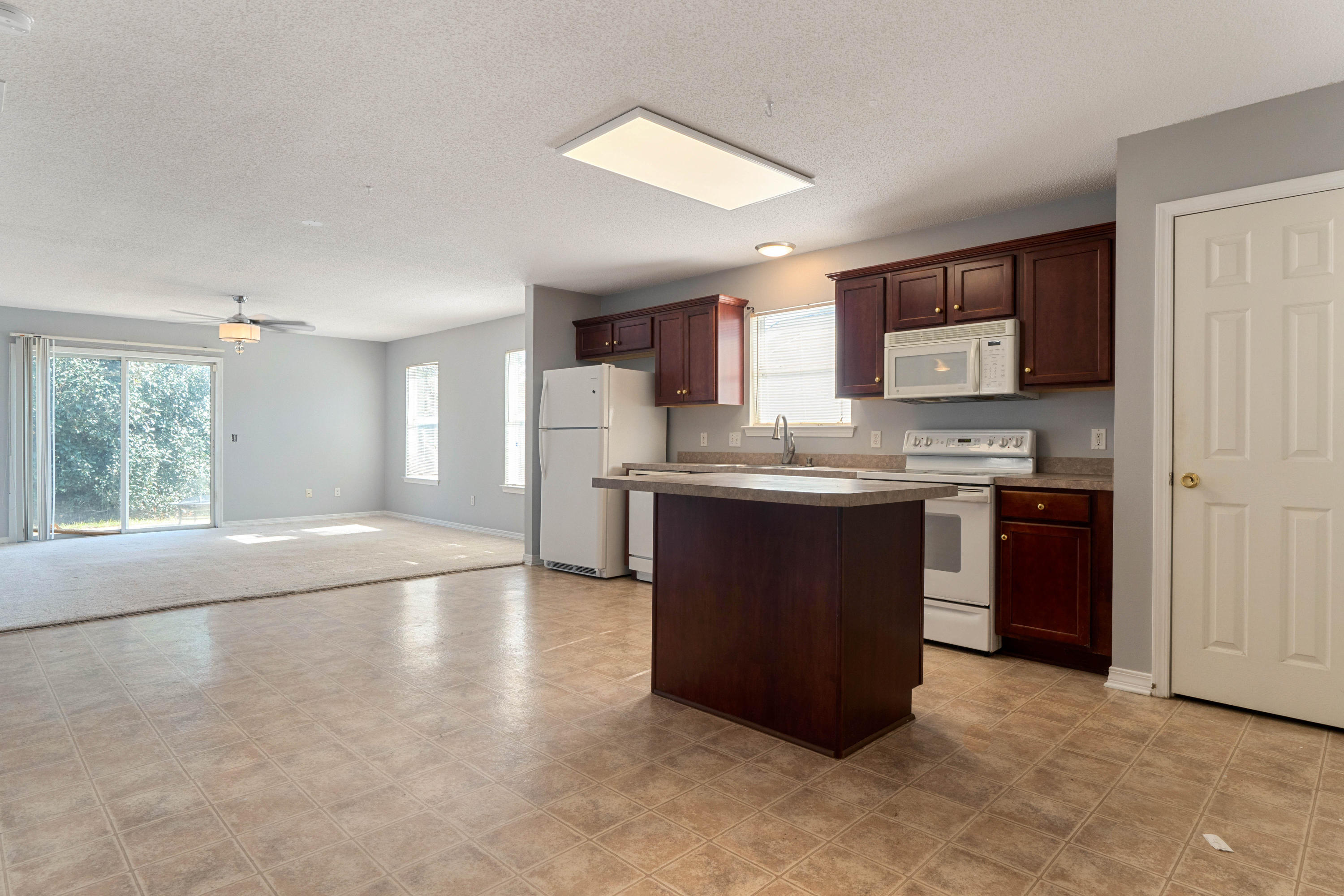 VINEYARD THE - Residential