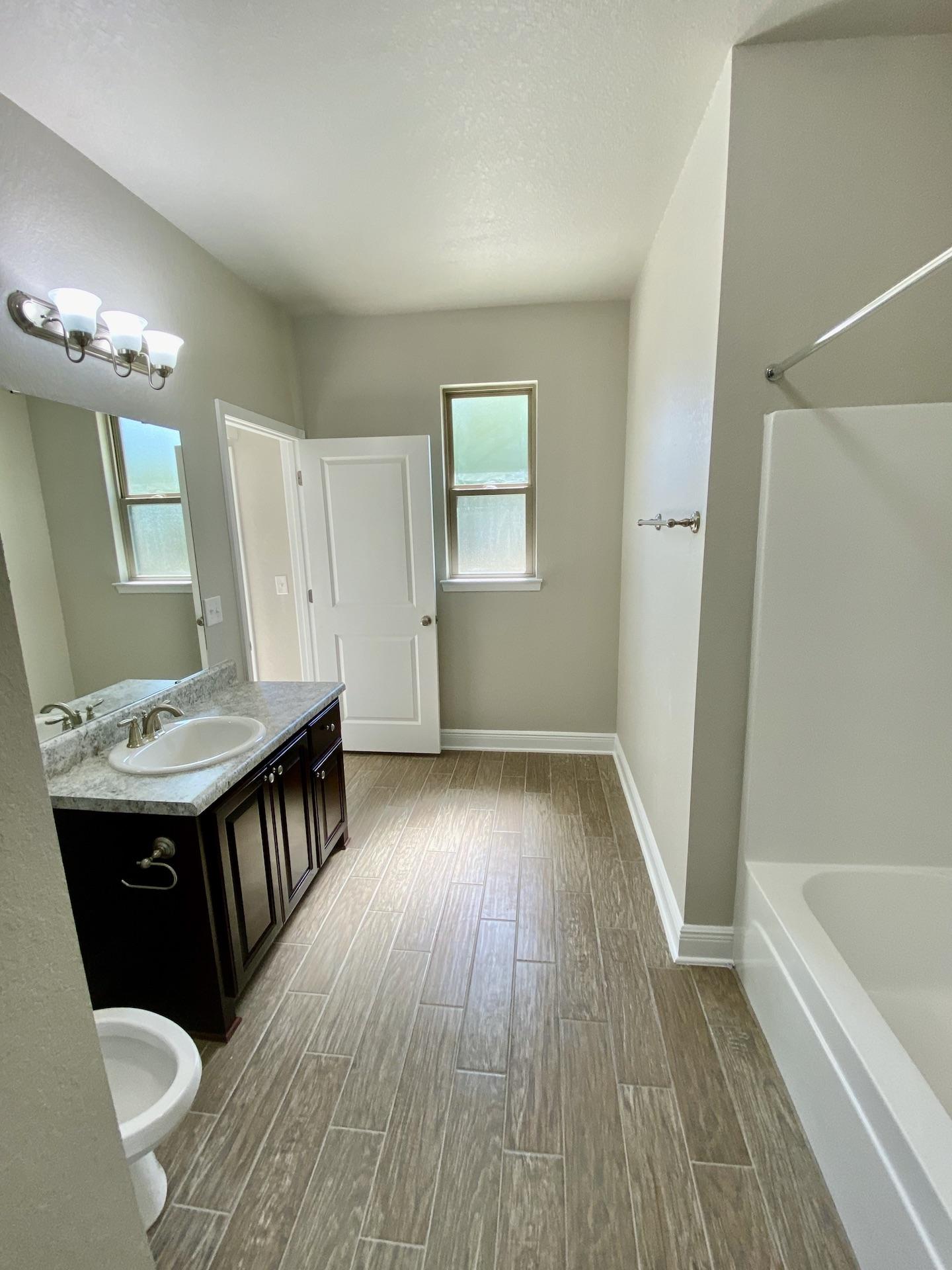 HOMEWOOD EST - Residential