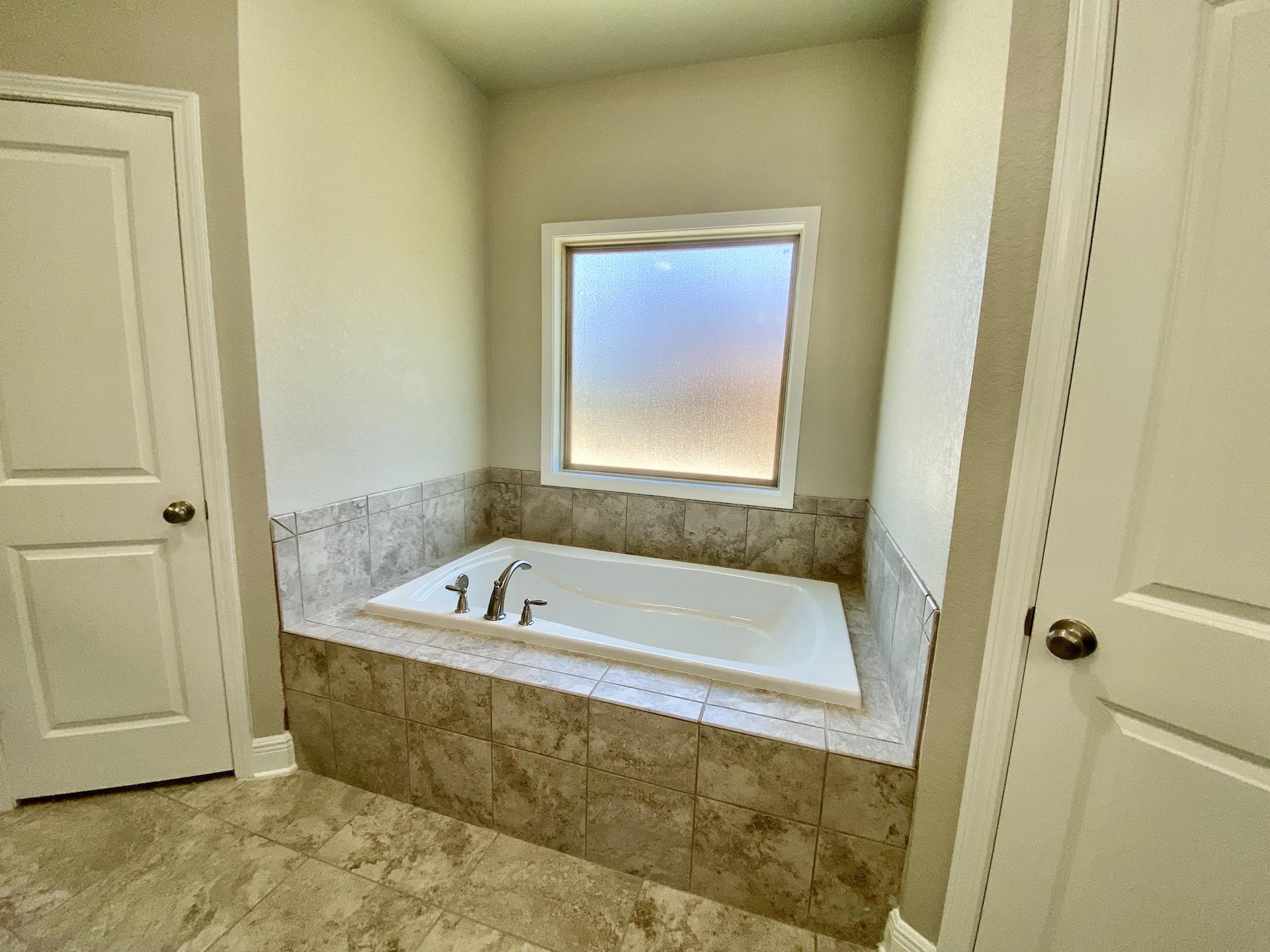 HOMEWOOD EST - Residential