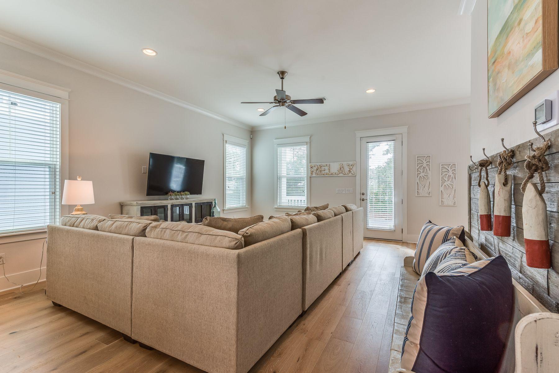 HIGHLAND PARKS - Residential