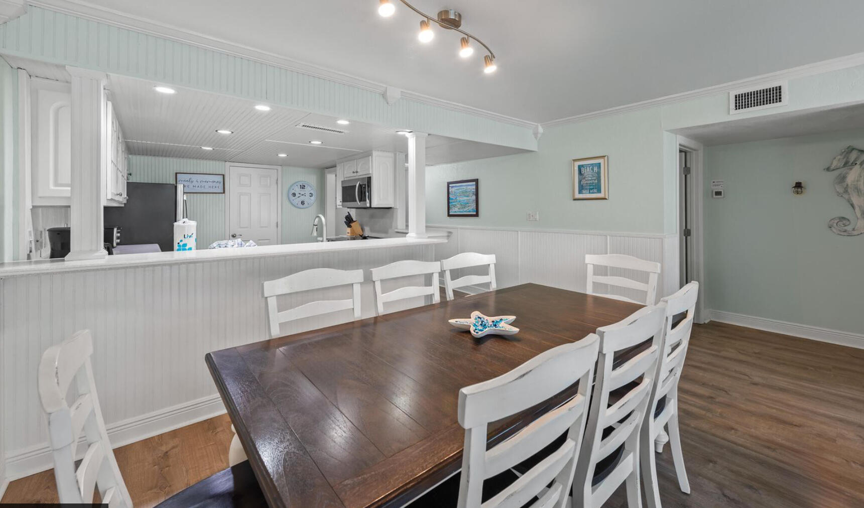 SHORELINE TOWERS 2 - Residential