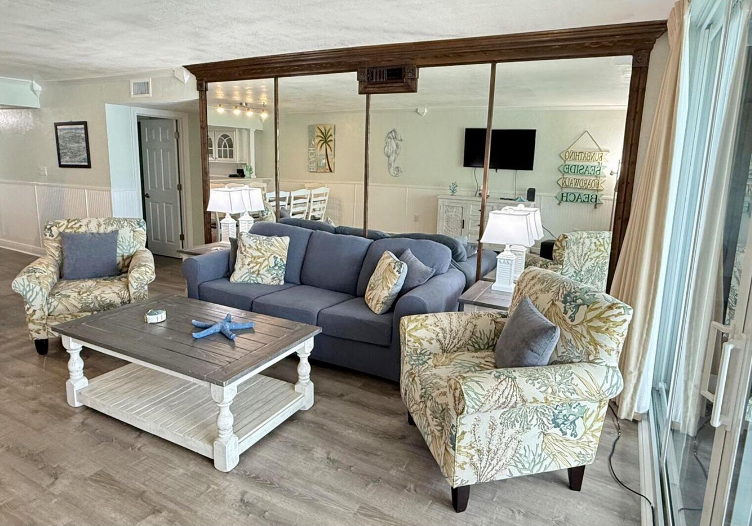 SHORELINE TOWERS 2 - Residential