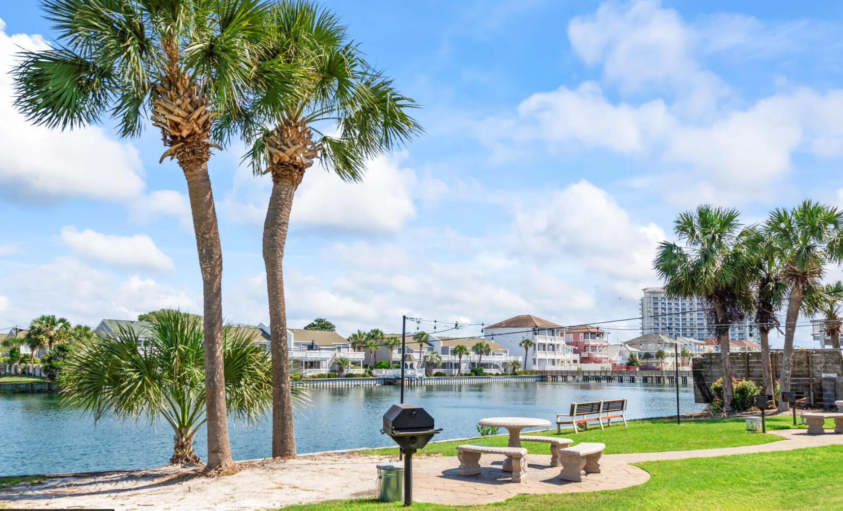 SHORELINE TOWERS 2 - Residential