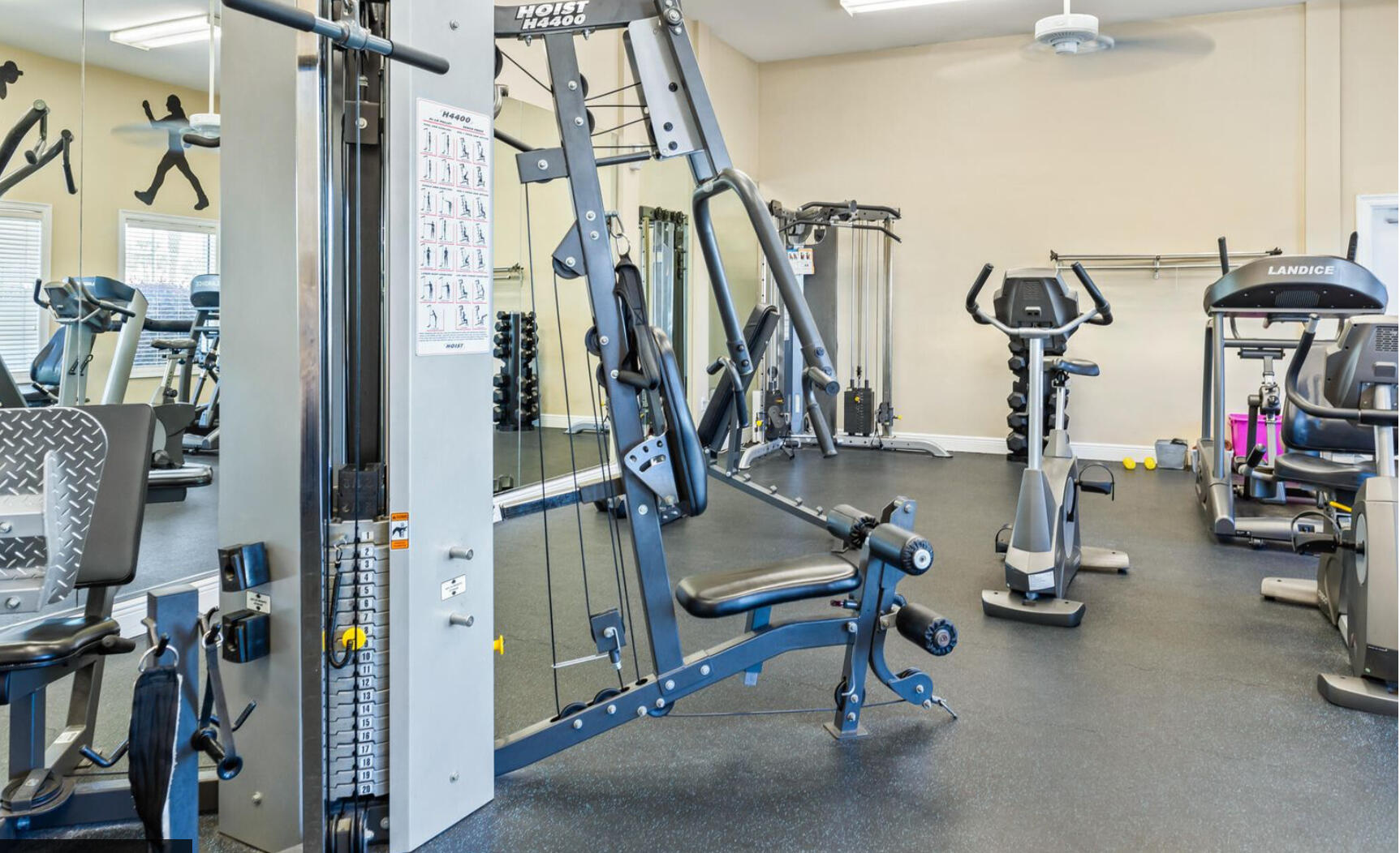 SHORELINE TOWERS 2 - Residential