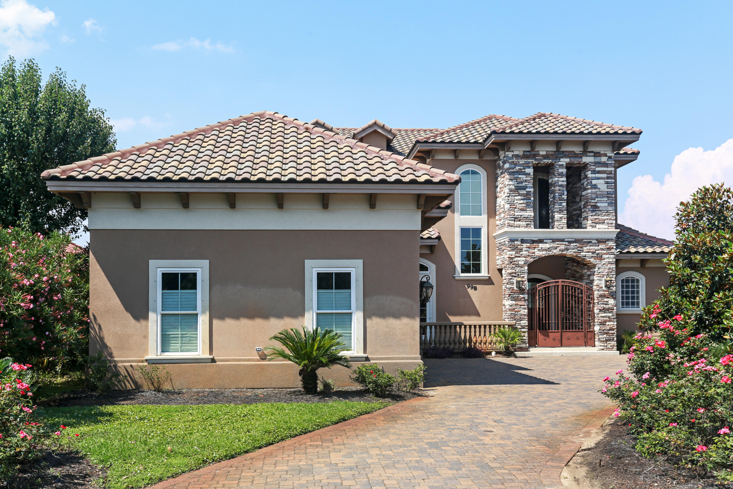 EMERALD BAY PH 1-B - Residential