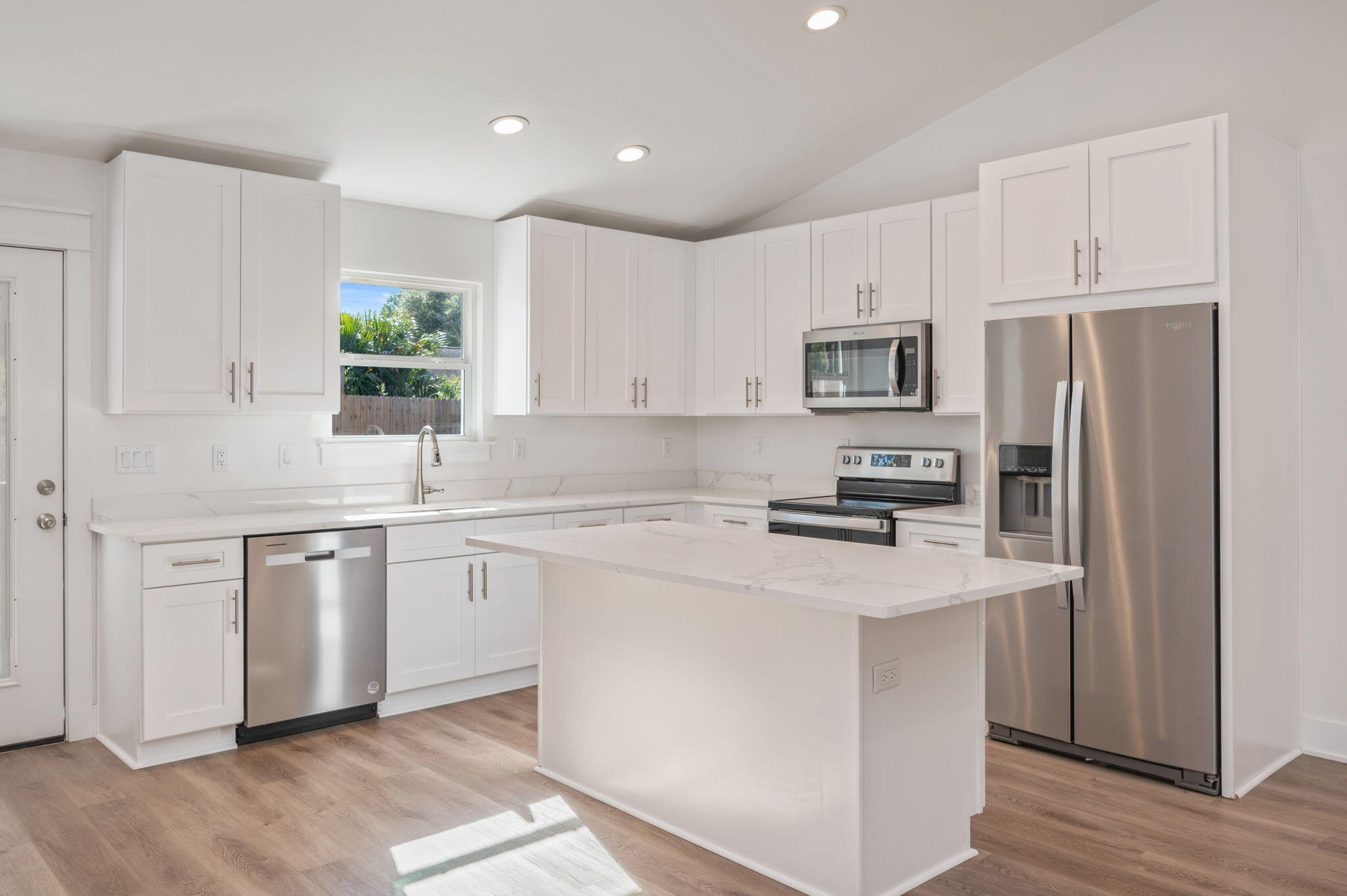 OAKWOOD HILLS UNIT 3 - Residential Lease