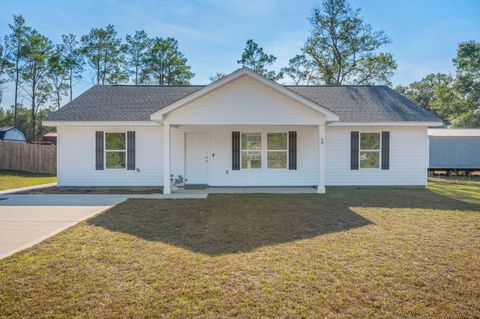 Photo of 68 E Iris Lane, DeFuniak Springs, FL 32433 (MLS # 990640)