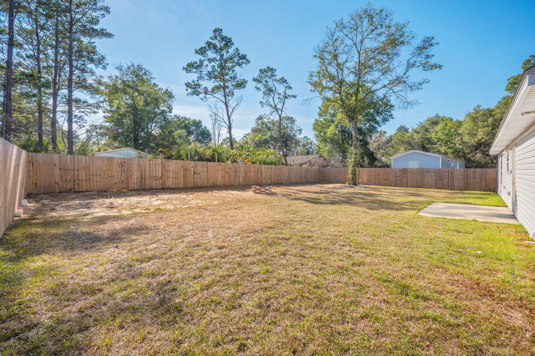 OAKWOOD HILLS UNIT 3 - Residential Lease