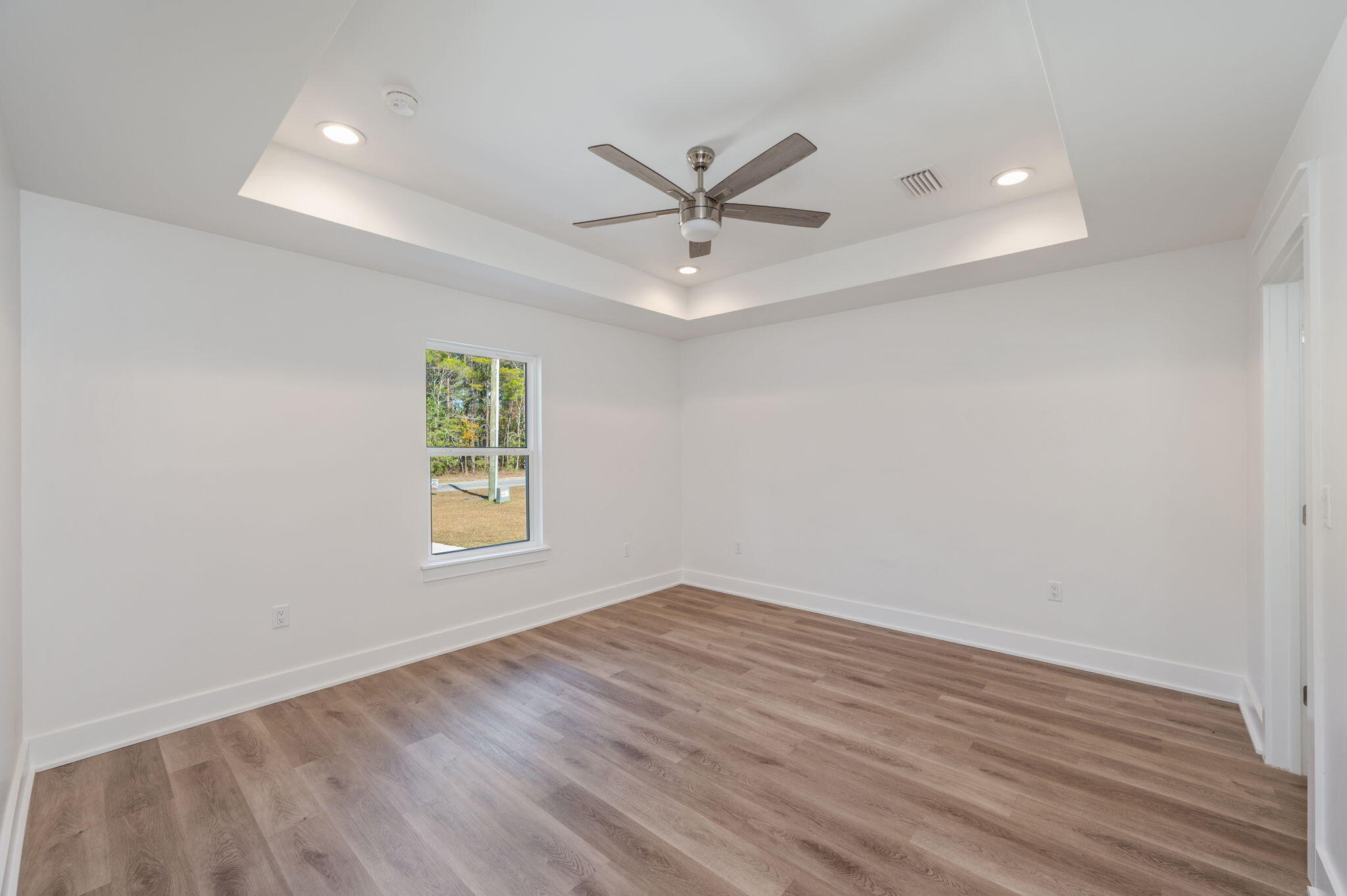 OAKWOOD HILLS UNIT 3 - Residential Lease