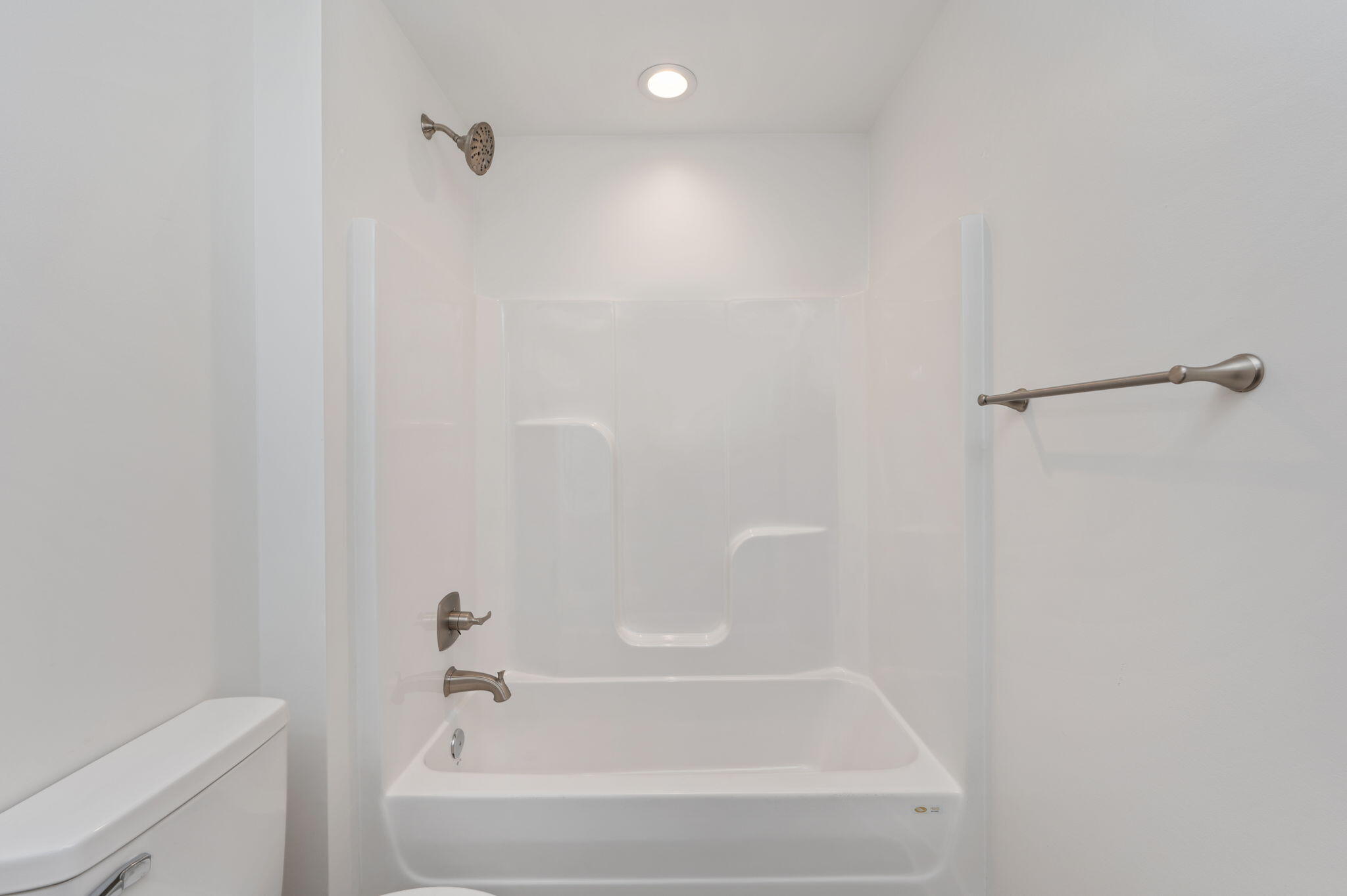 OAKWOOD HILLS UNIT 3 - Residential Lease