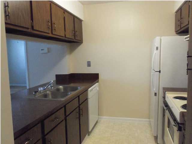 FAIR OAKS VILLAGE CONDO - Residential Lease